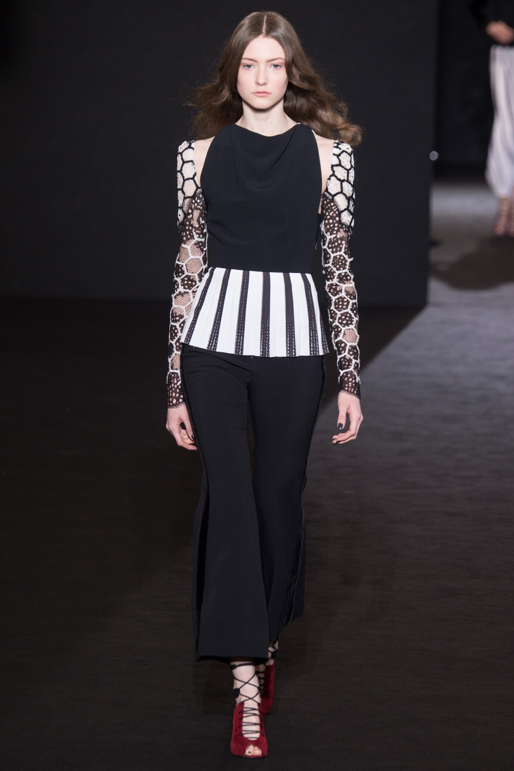 Roland Mouret F/W 16 Look 27