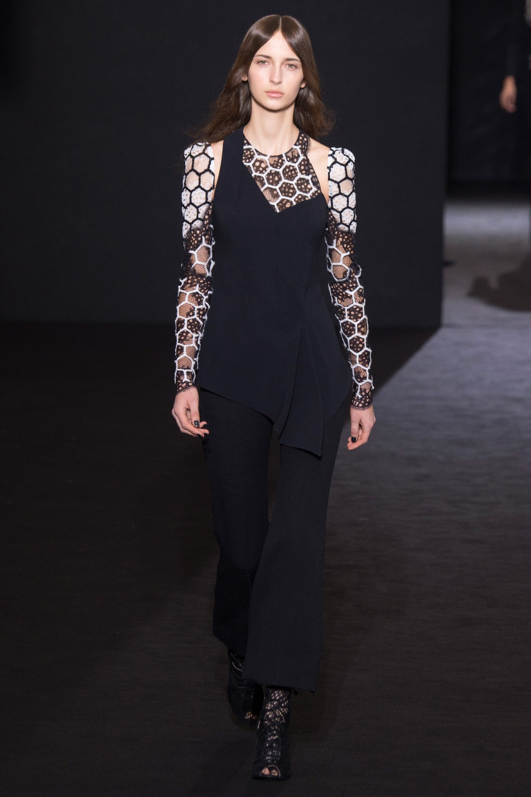 Roland Mouret F/W 16 Look 31