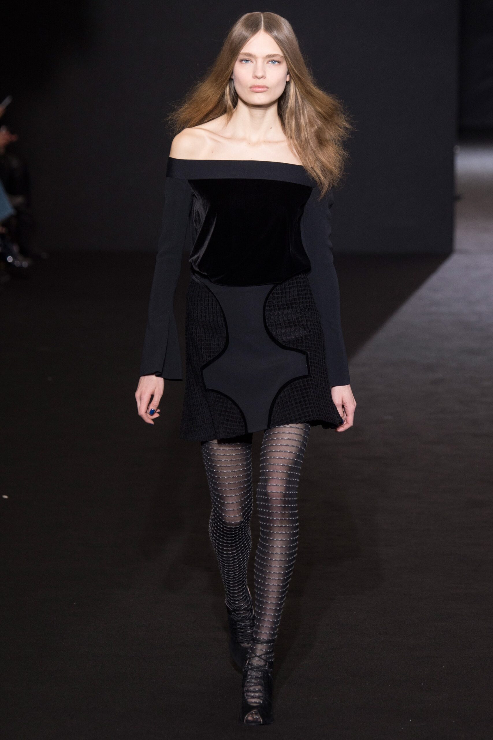 Roland Mouret F/W 16 Look 37
