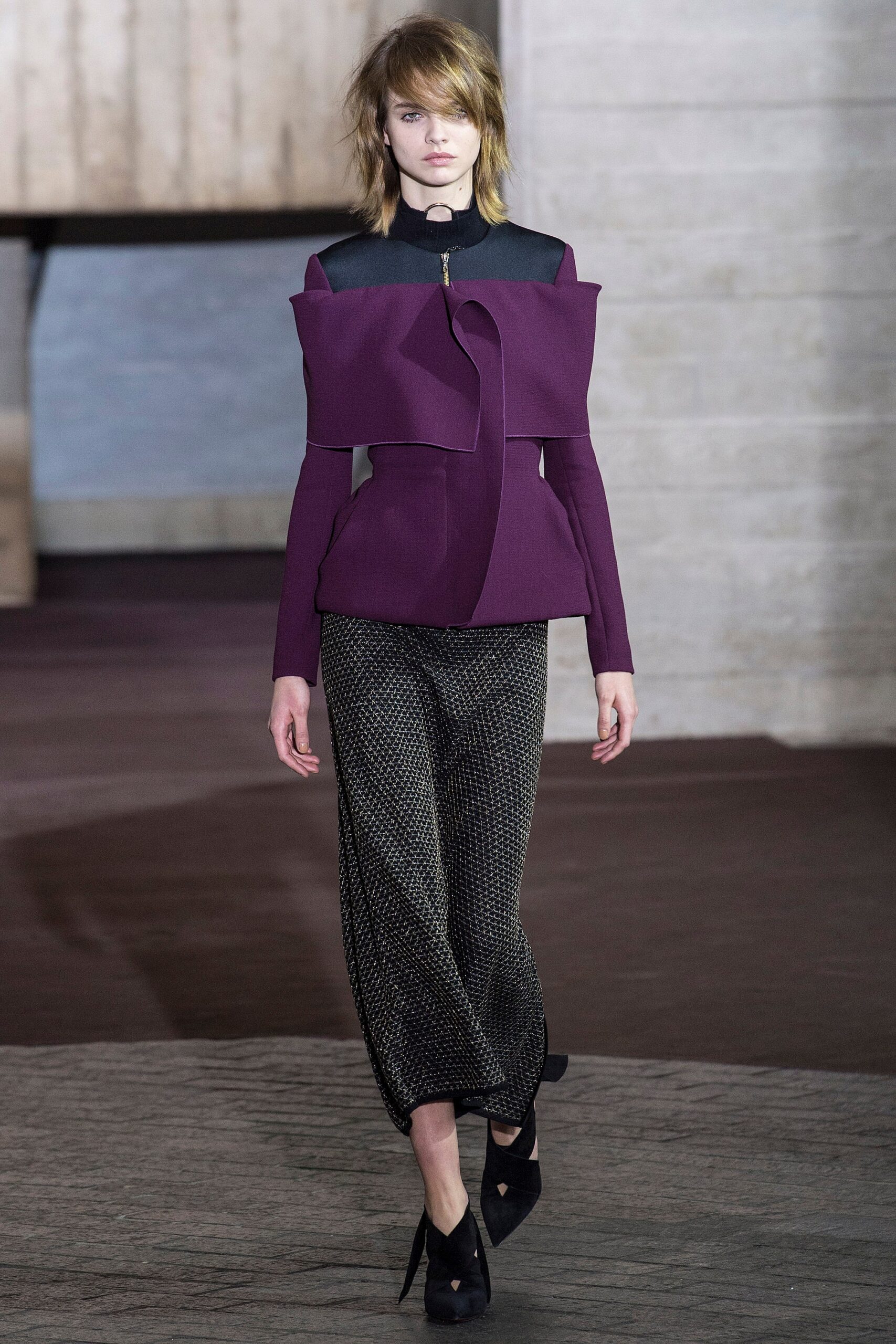 Roland Mouret F/W 17 Look 2