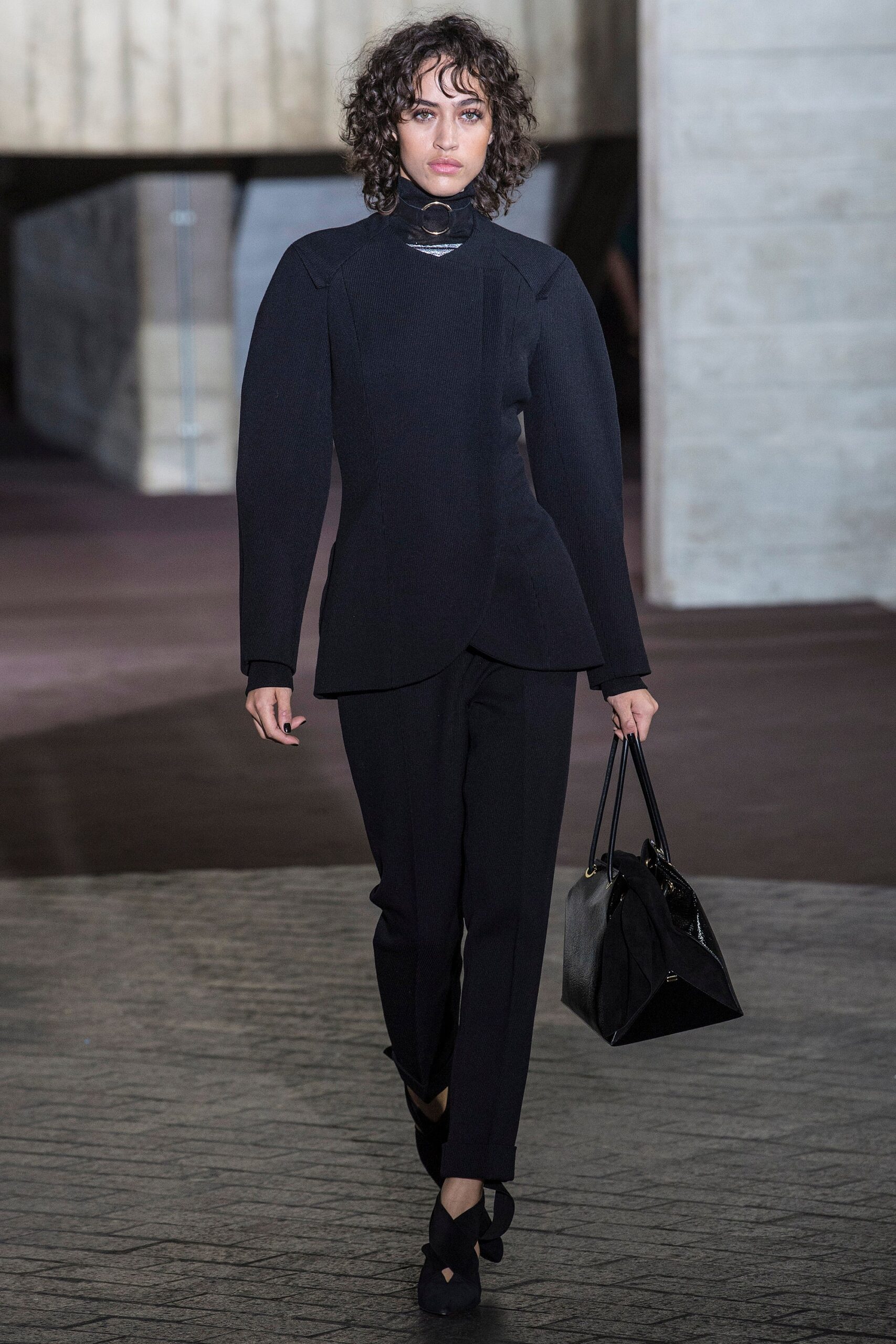 Roland Mouret F/W 17 Look 7