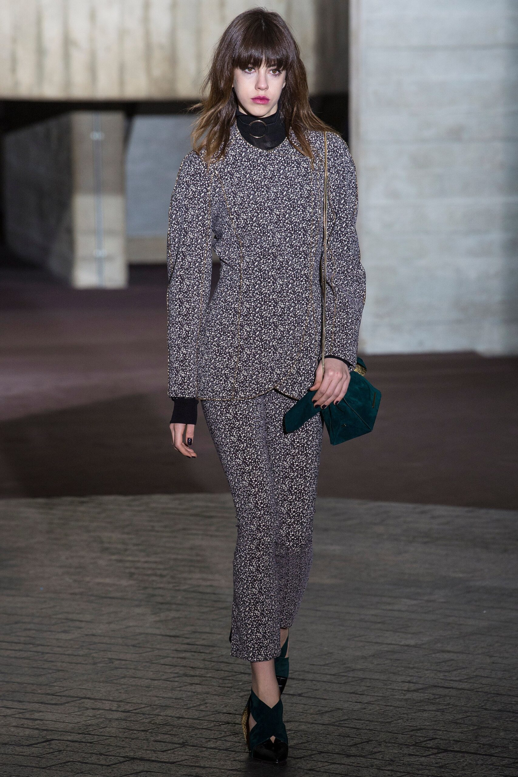 Roland Mouret F/W 17 Look 15