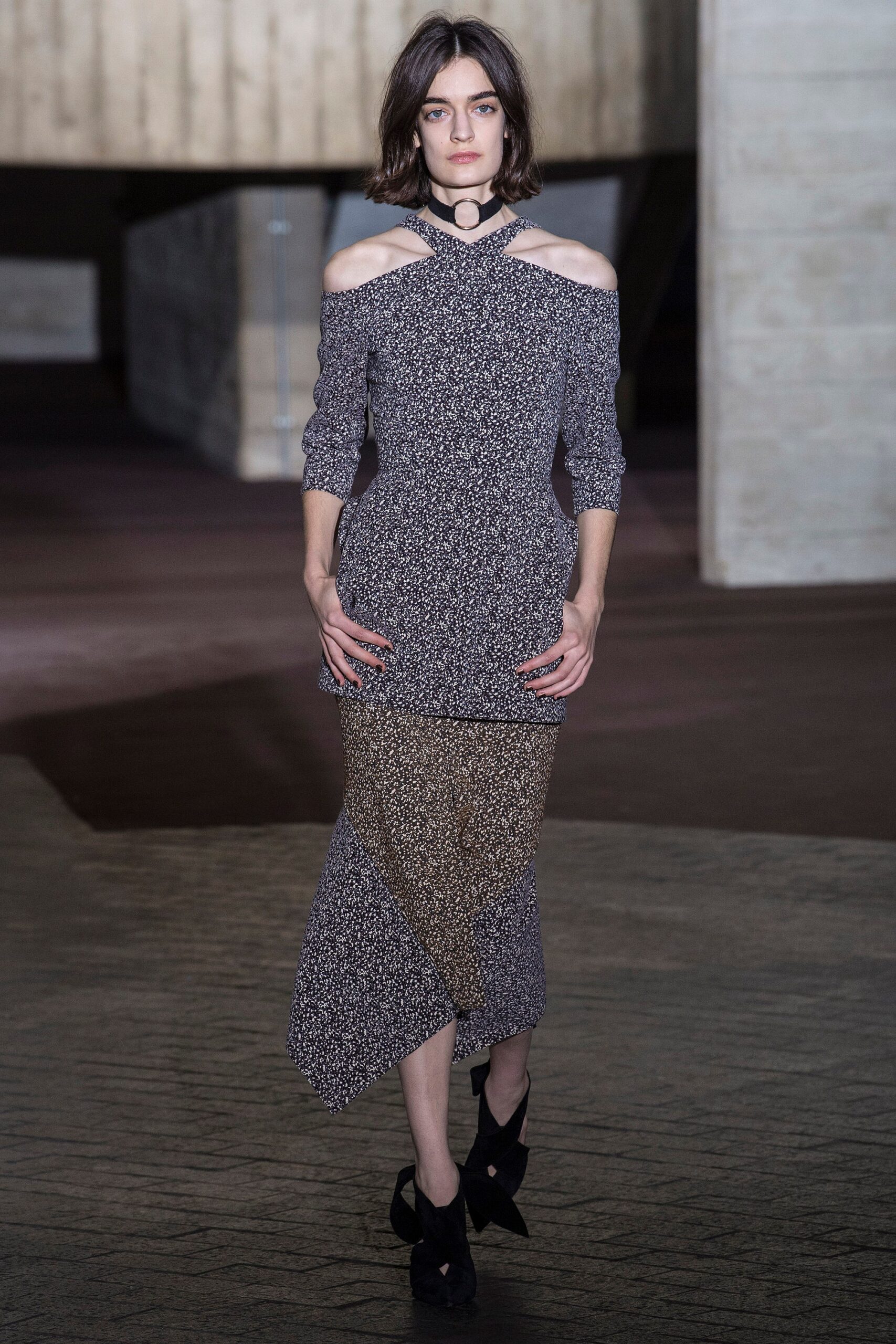 Roland Mouret F/W 17 Look 17