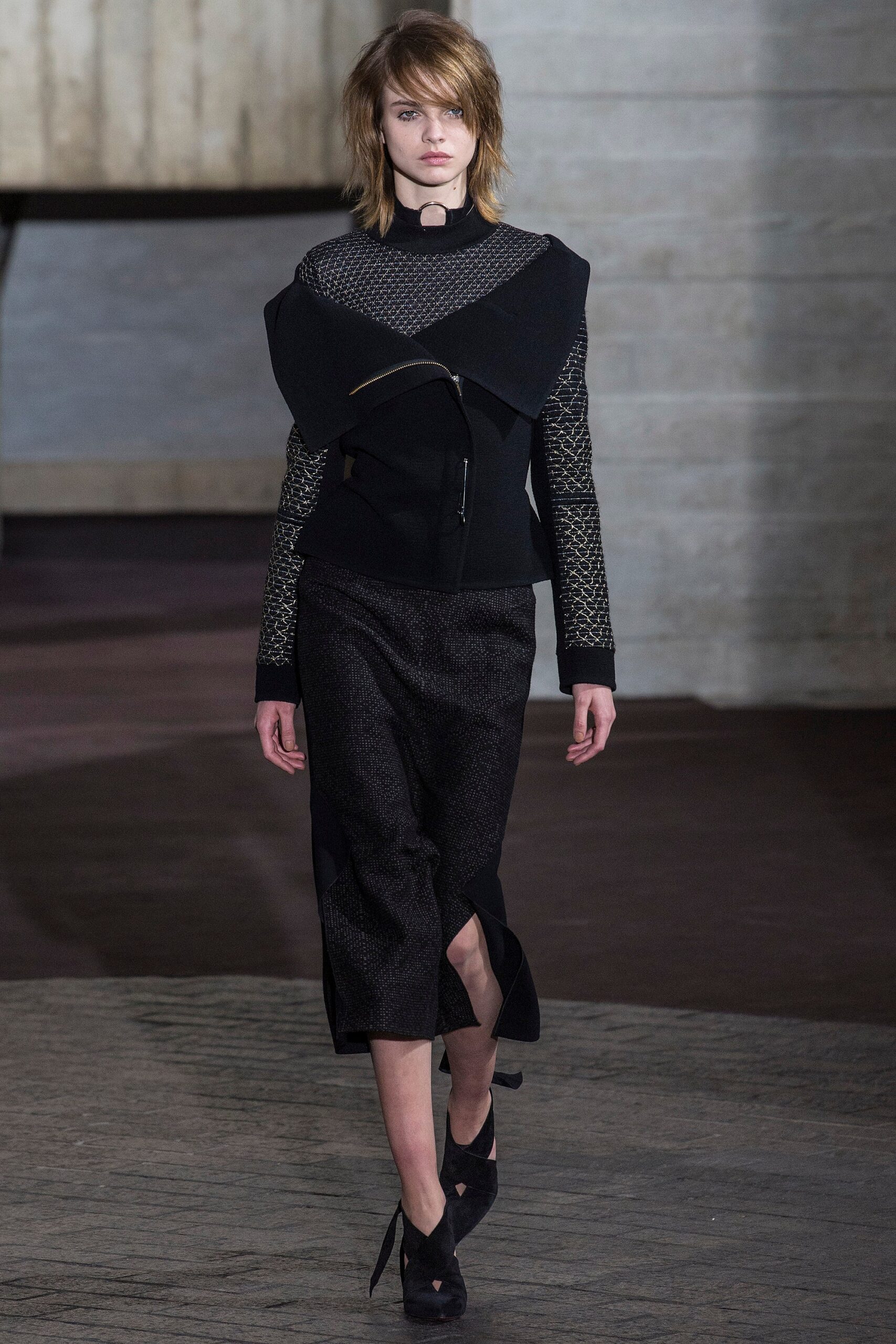 Roland Mouret F/W 17 Look 35