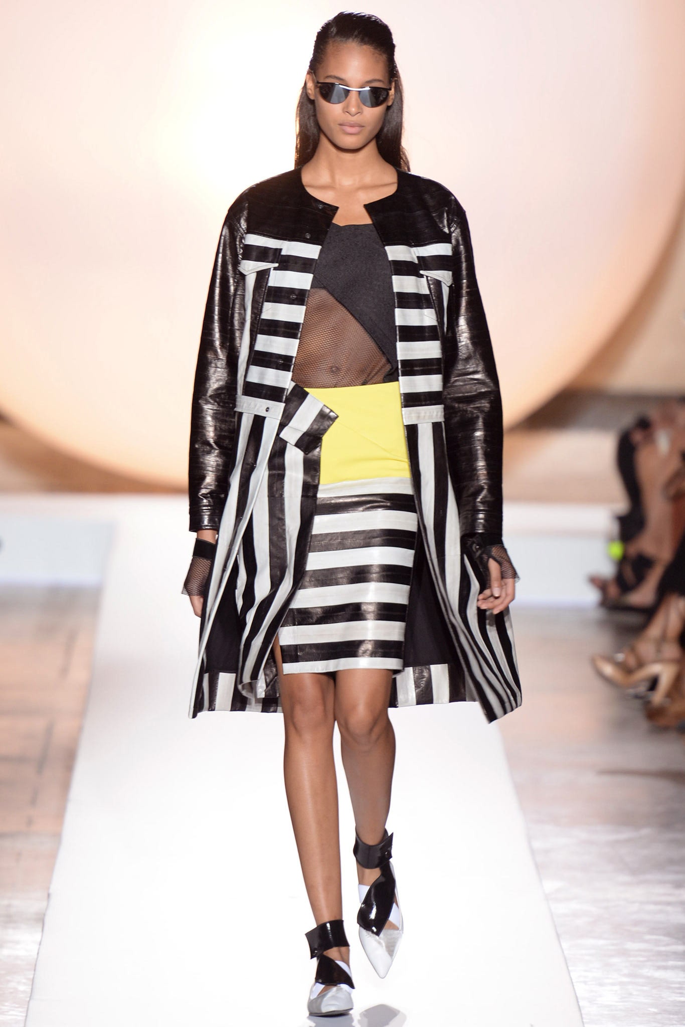 Roland Mouret S/S 14 Look 1
