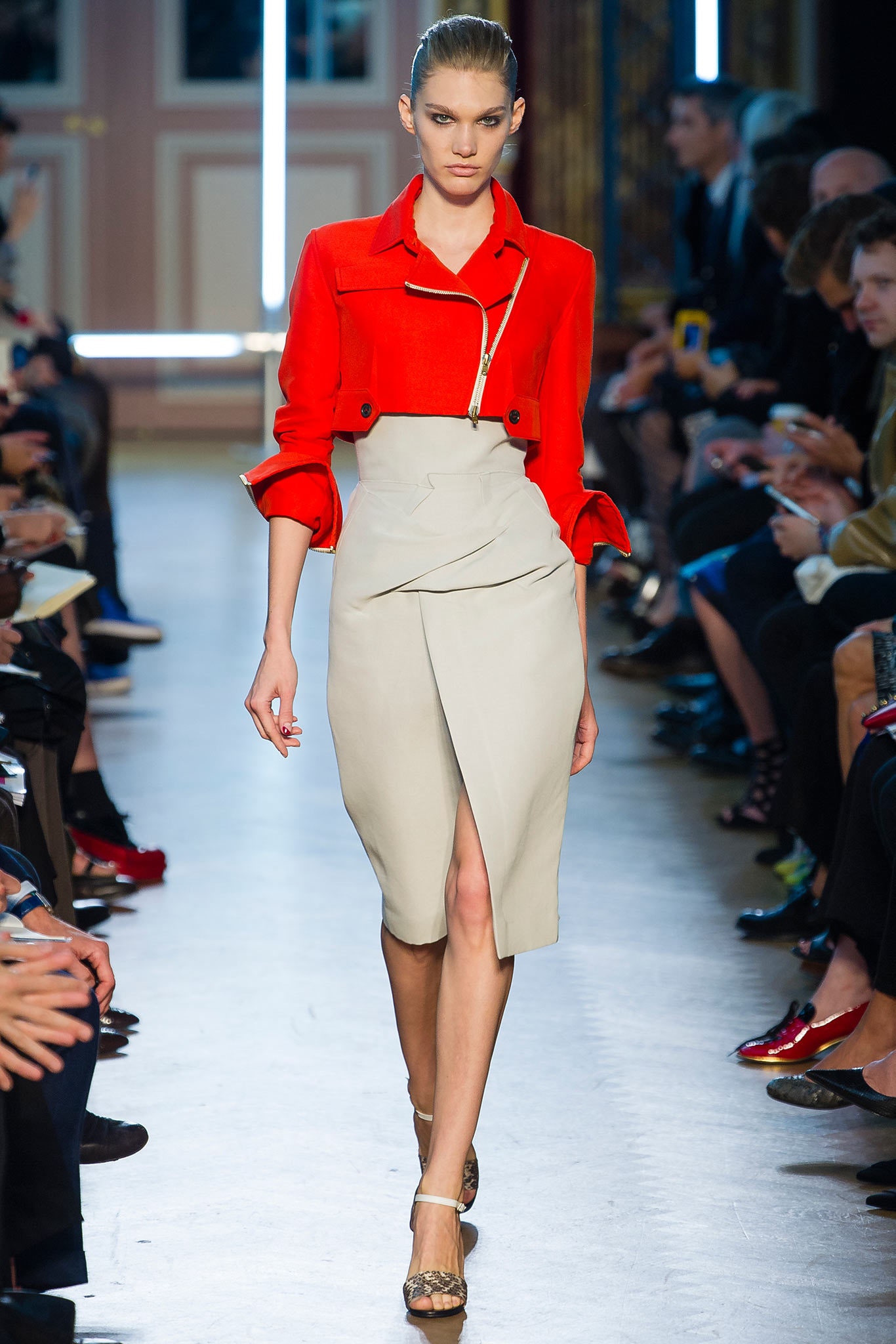 Roland Mouret S/S 13 Look 6