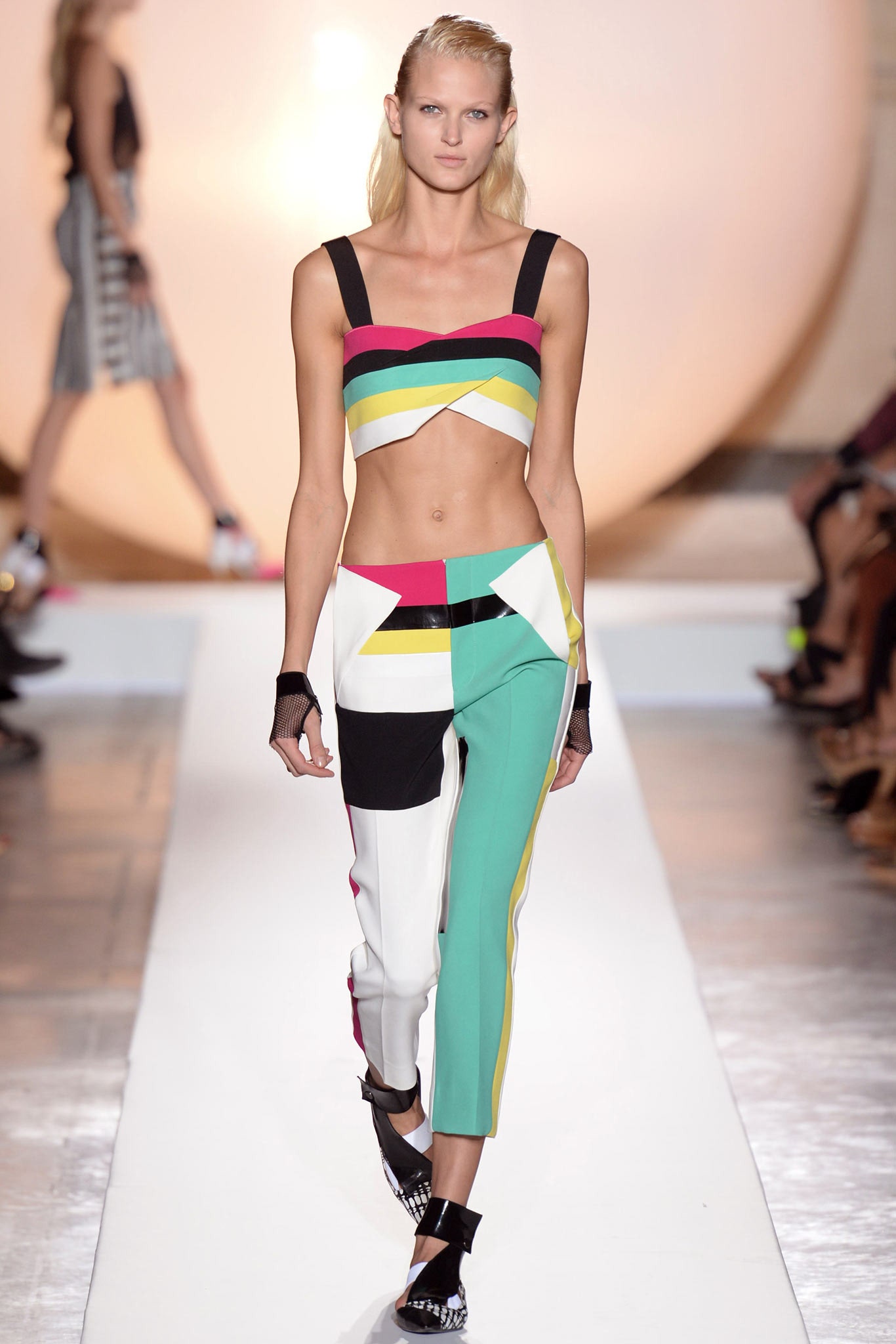 Roland Mouret S/S 14 Look 8