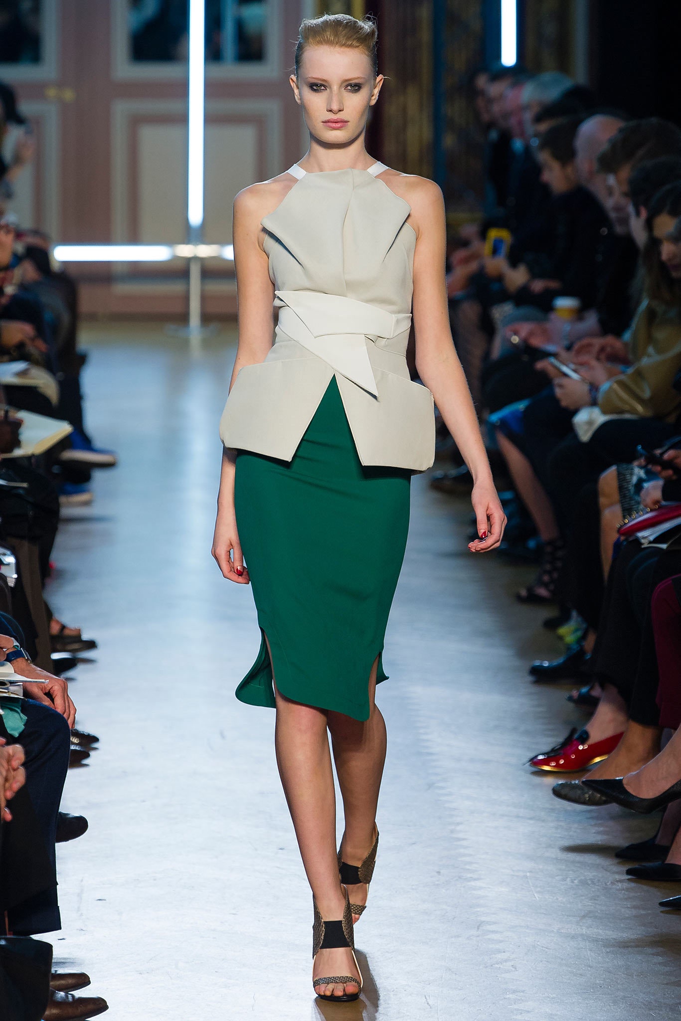 Roland Mouret S/S 13 Look 7