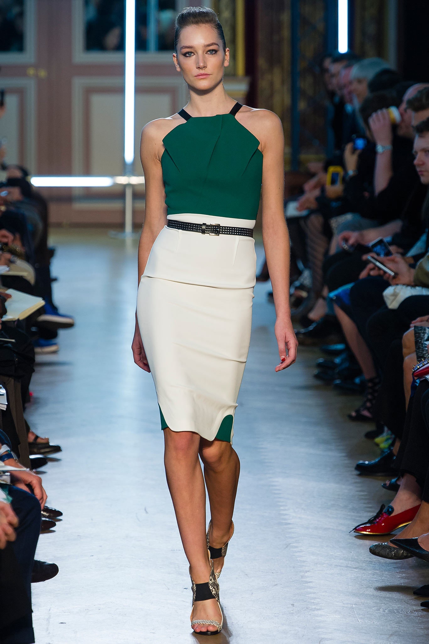 Roland Mouret S/S 13 Look 10