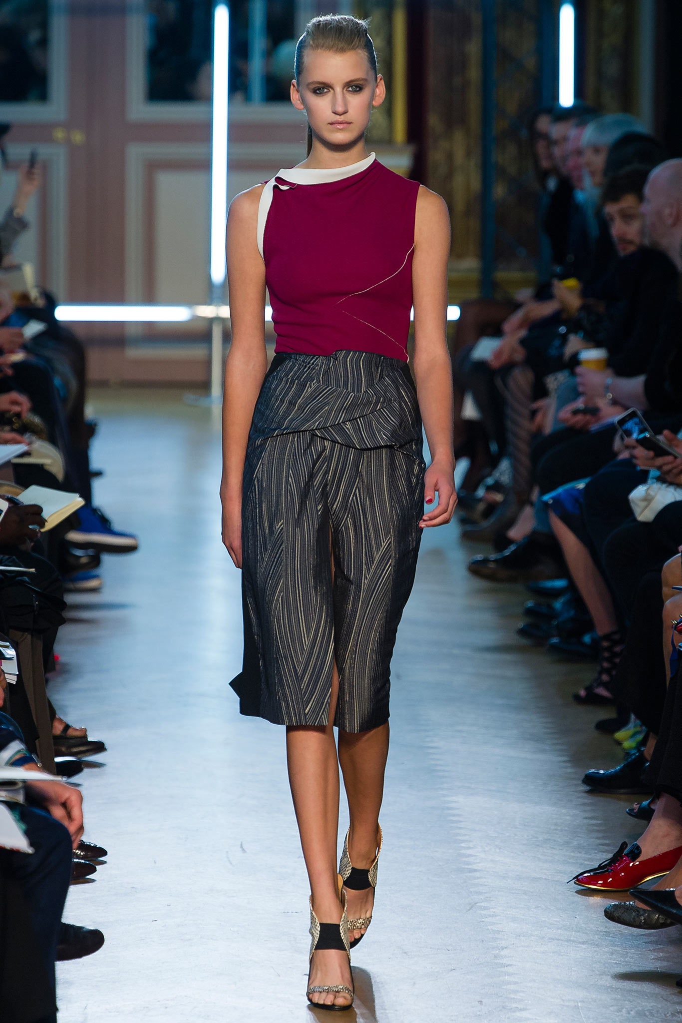 Roland Mouret S/S 13 Look 14
