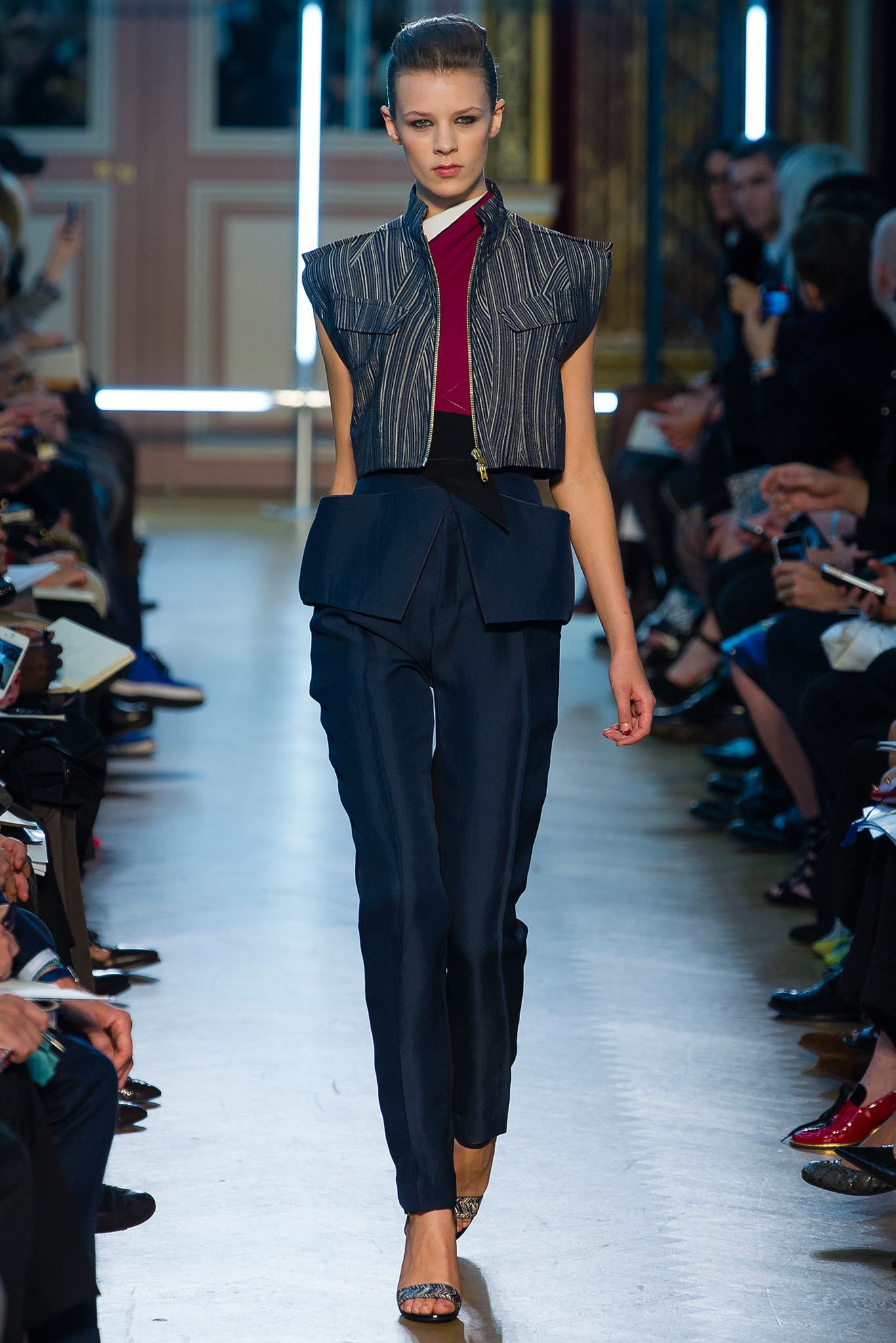 Roland Mouret S/S 13 Look 16