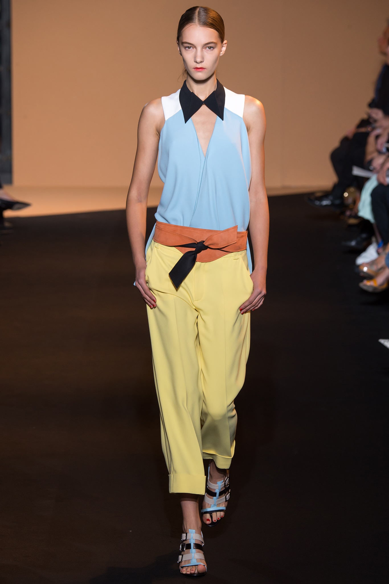 Roland Mouret S/S 15 Look 15