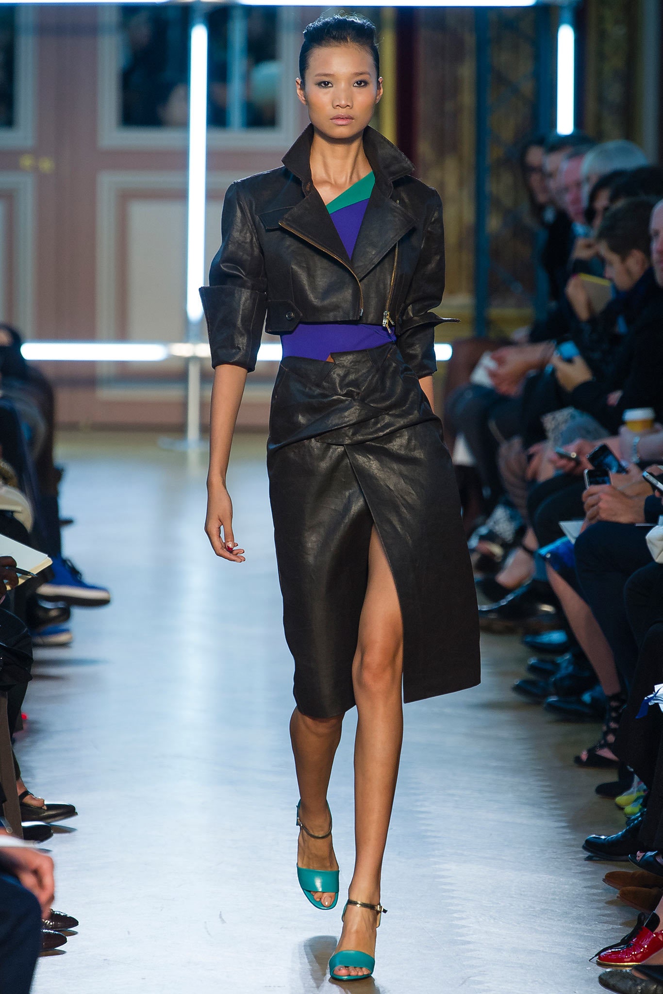 Roland Mouret S/S 13 Look 17