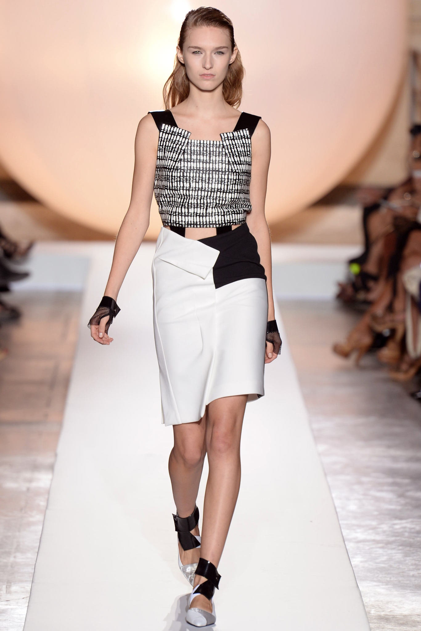 Roland Mouret S/S 14 Look 19