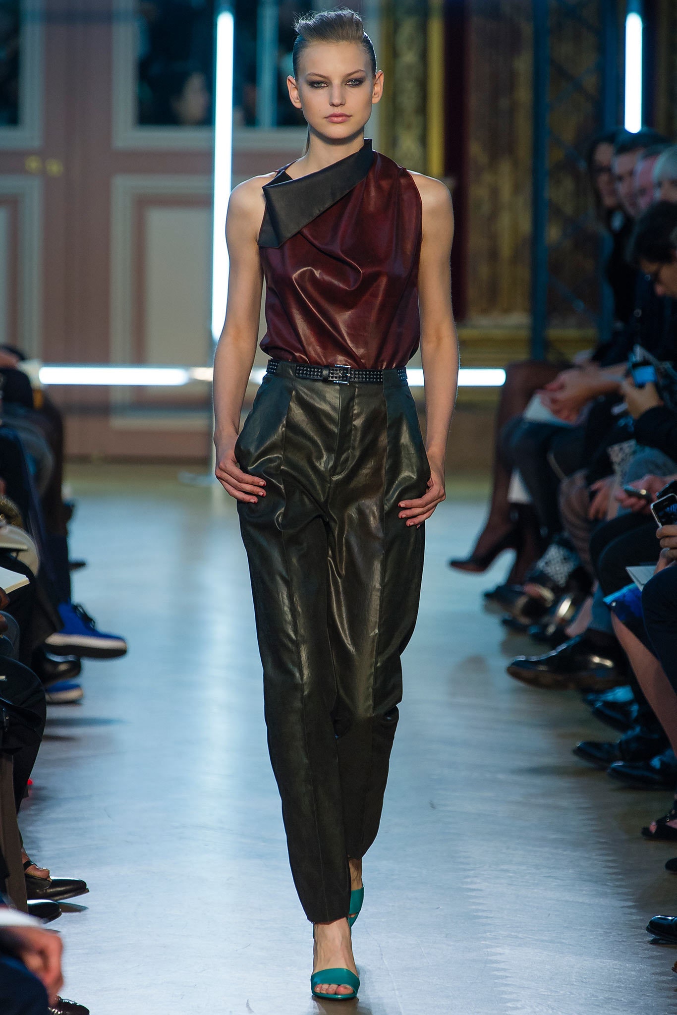 Roland Mouret S/S 13 Look 18