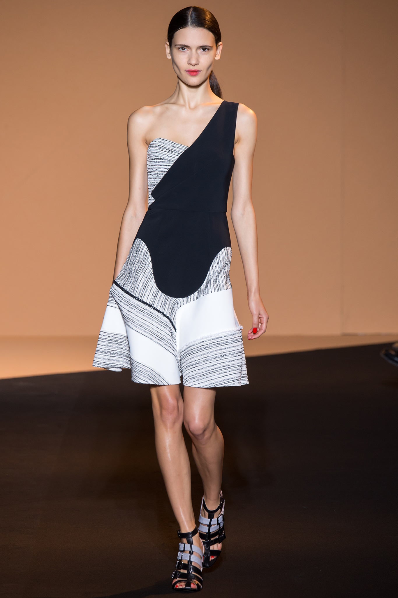 Roland Mouret S/S 15 Look 21