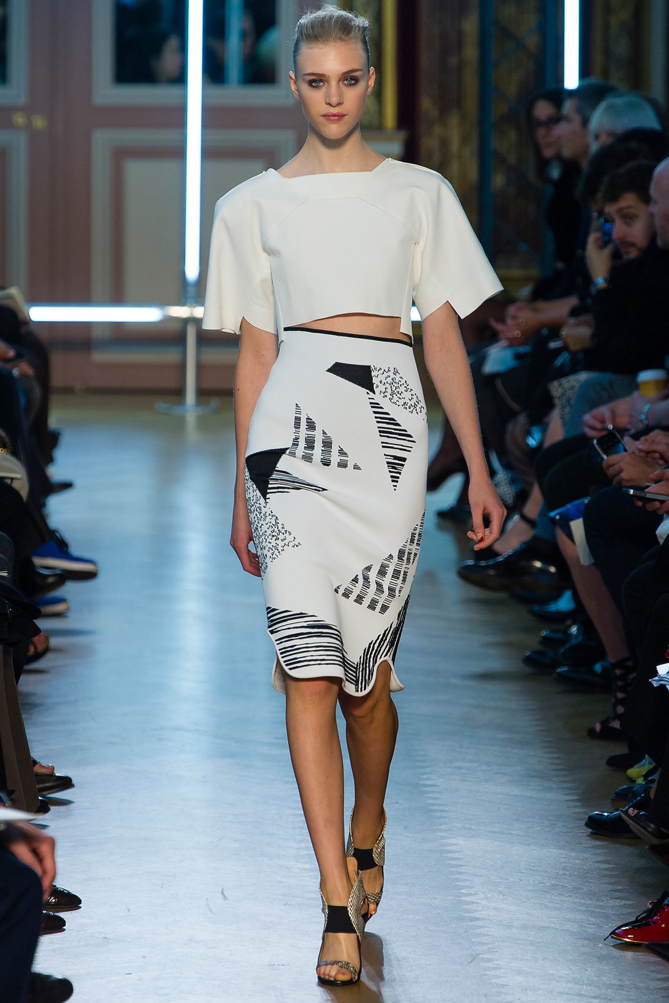 Roland Mouret S/S 13 Look 30