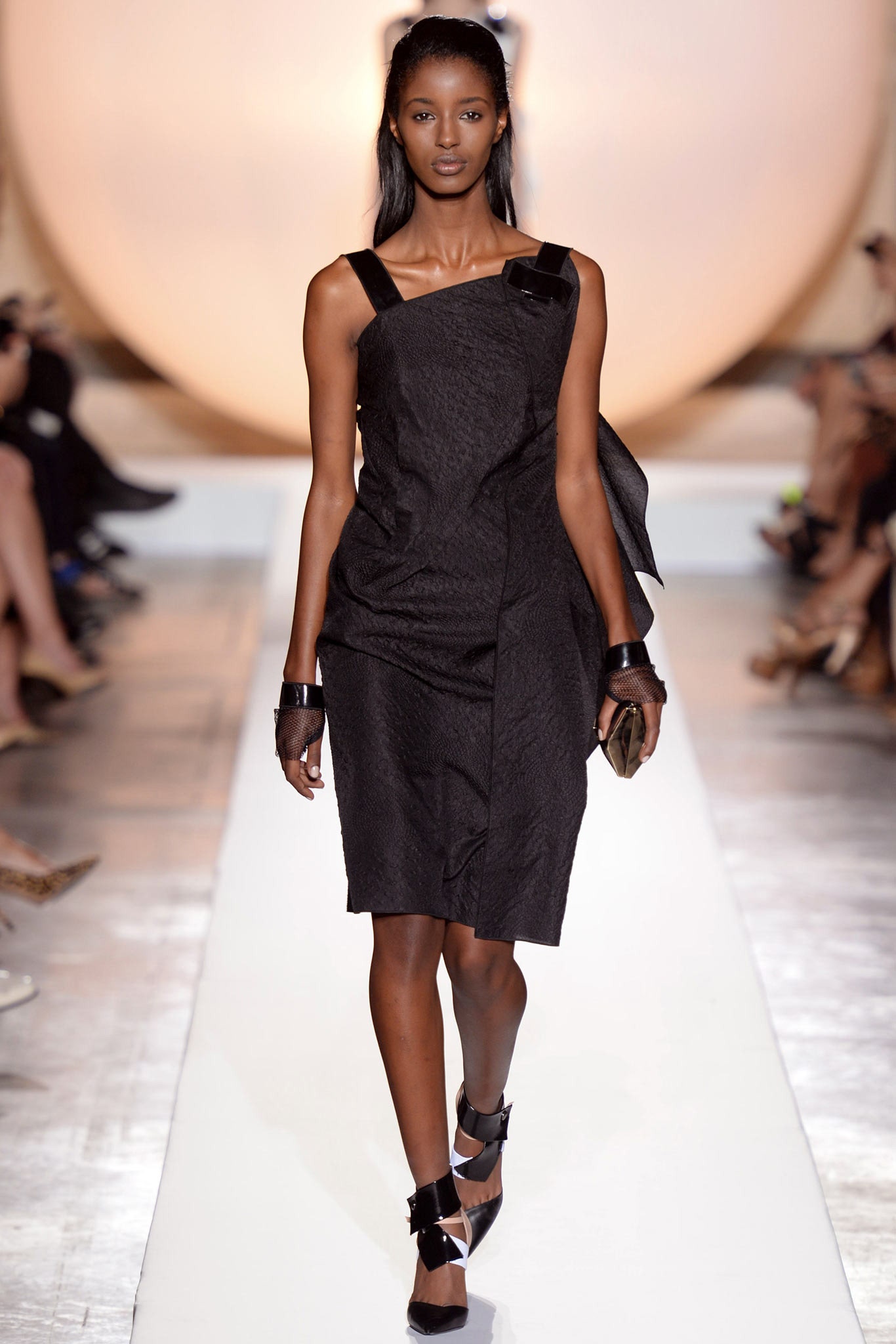 Roland Mouret S/S 14 Look 34