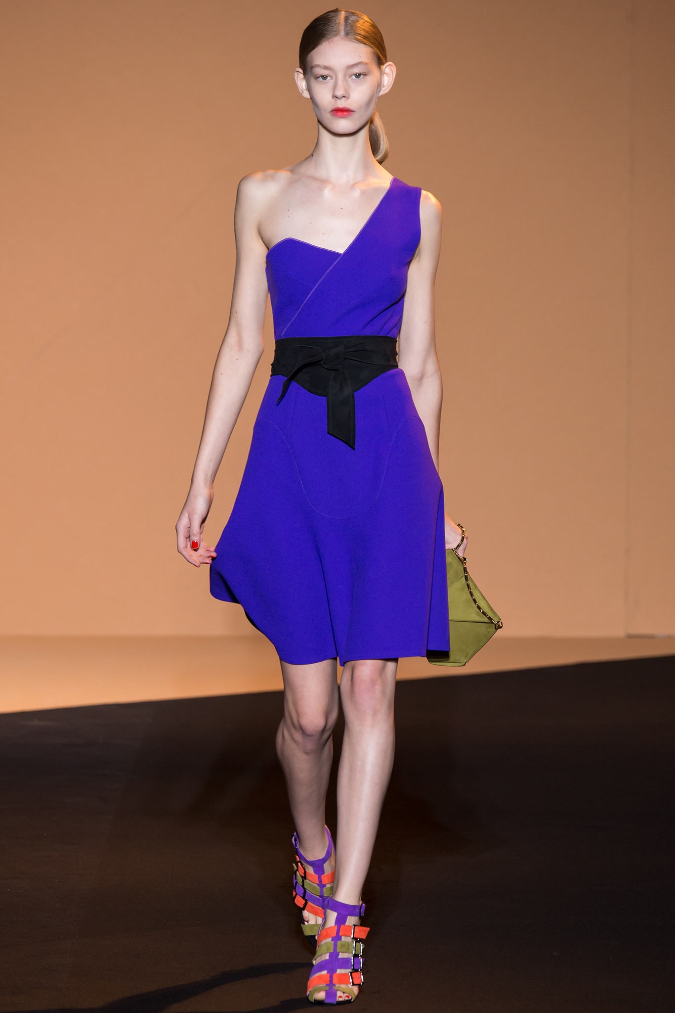 Roland Mouret S/S 15 Look 38