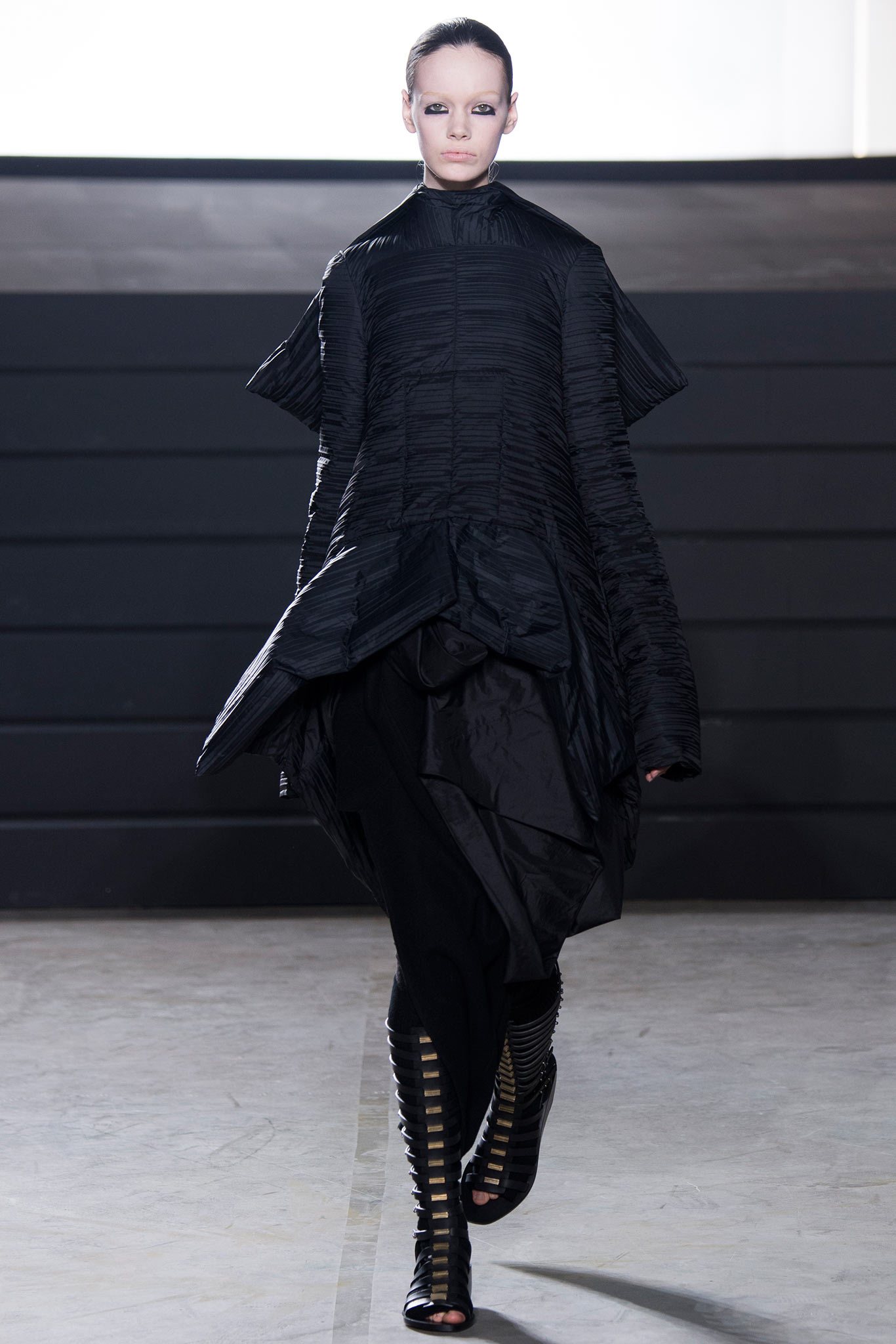 Rick Owens F/W 15 Look 16