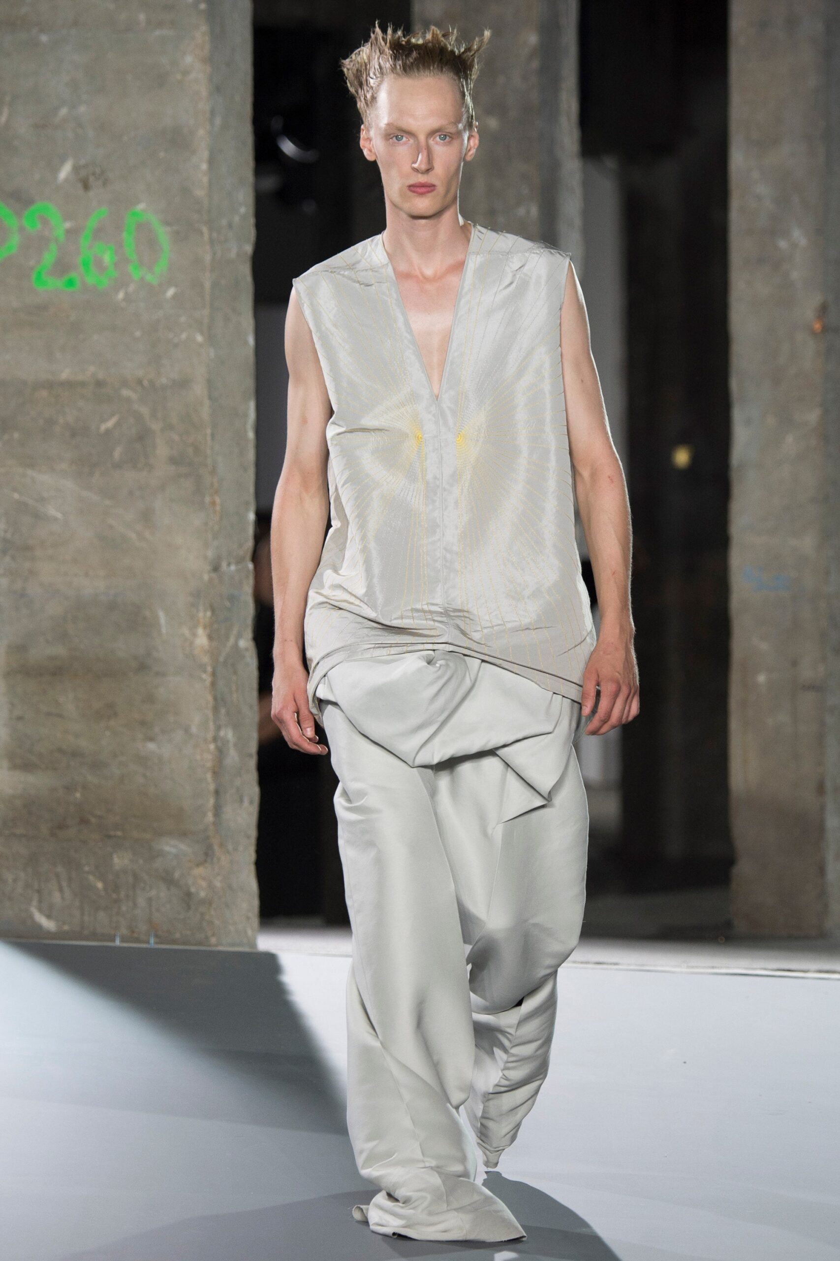 Rick Owens S/S 17 Menswear Look 4