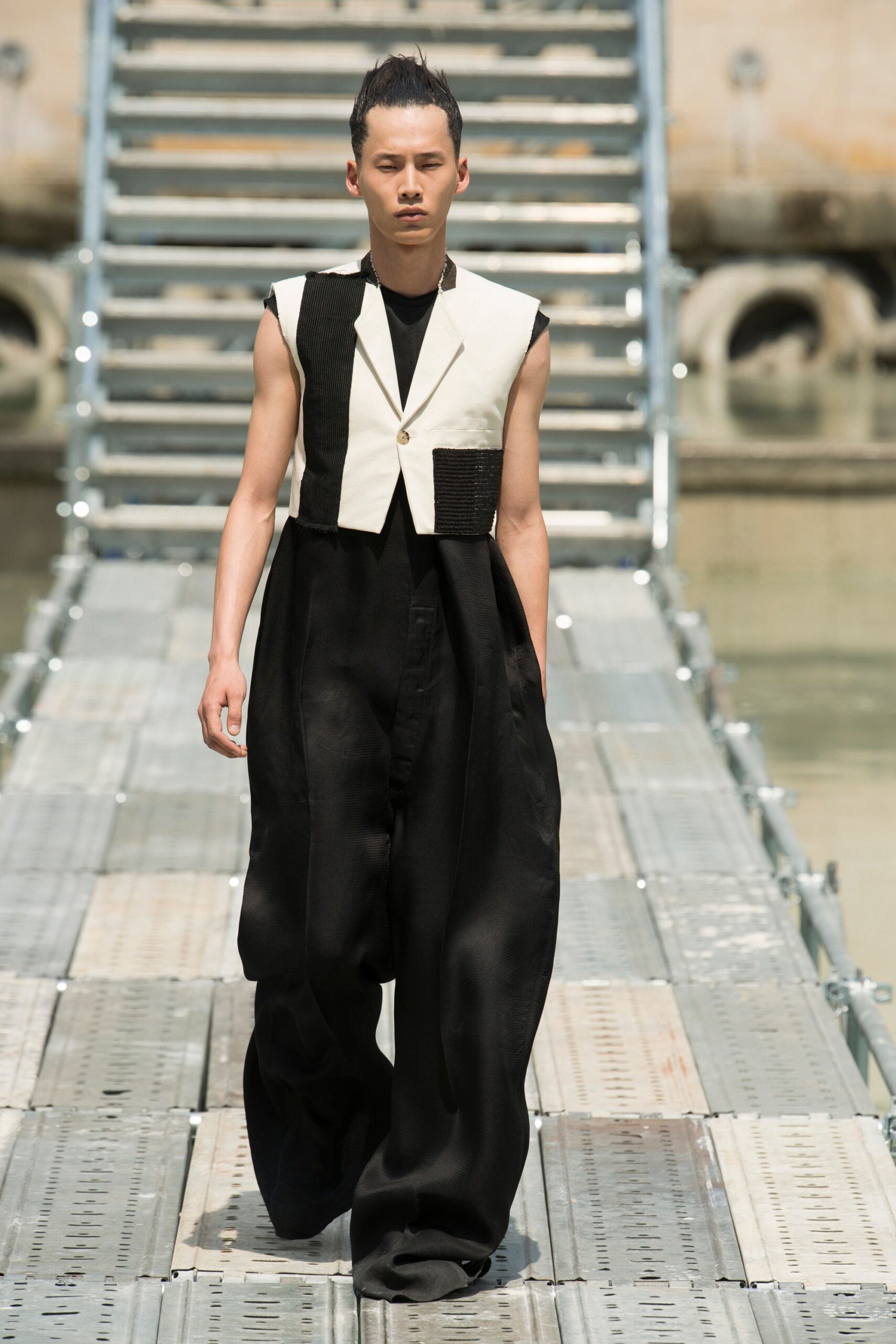 Rick Owens S/S 18 Menswear Look 13