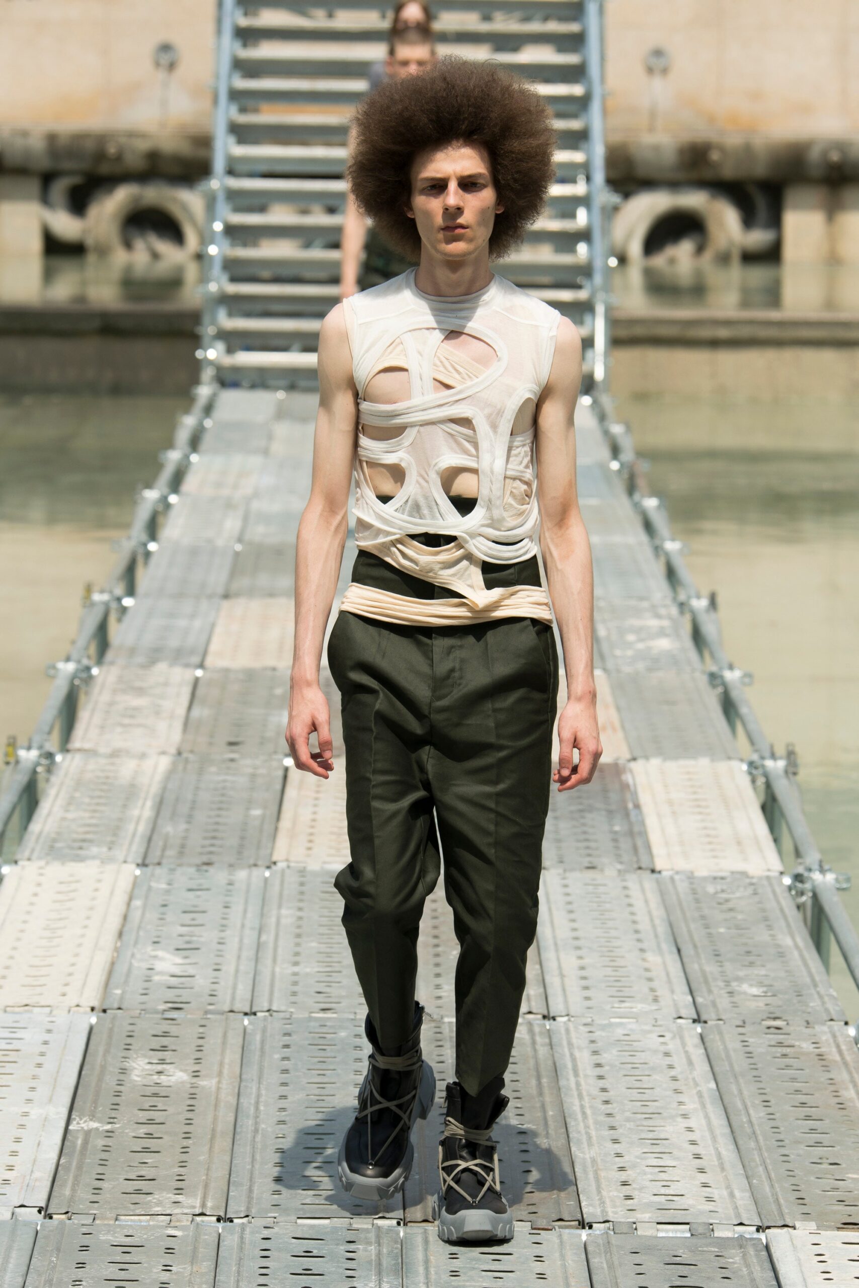 Rick Owens S/S 18 Menswear Look 20