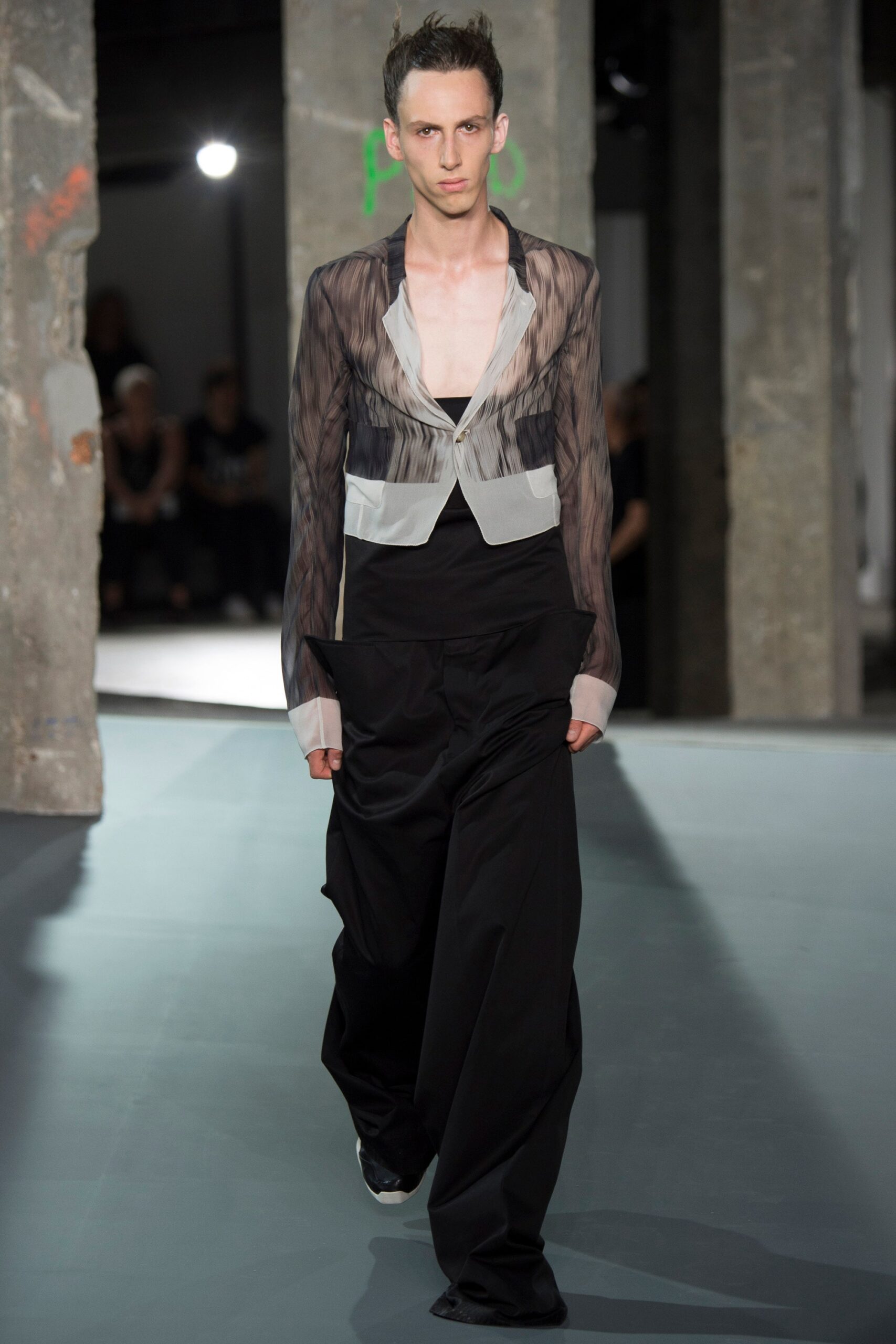 Rick Owens S/S 17 Menswear Look 27