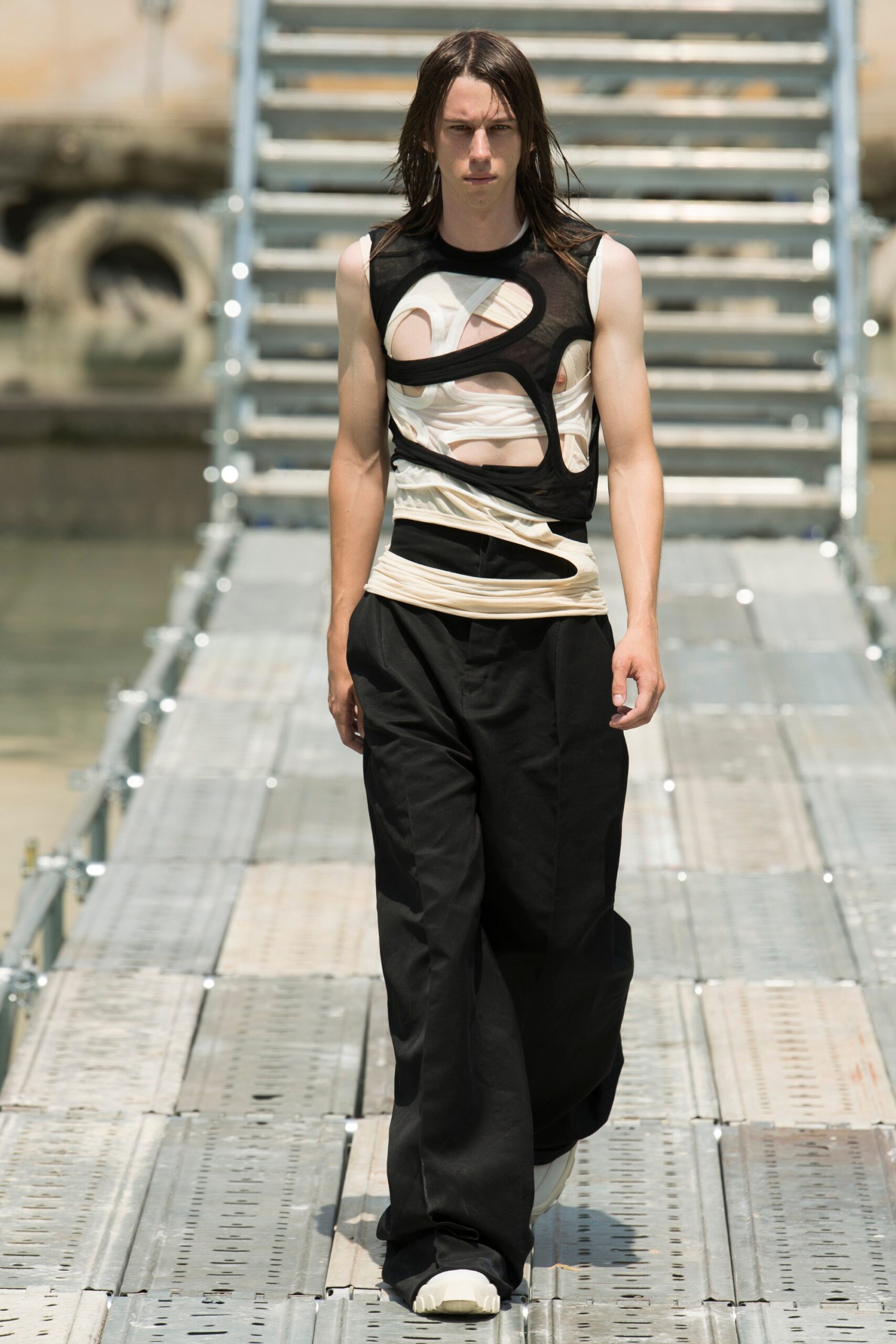 Rick Owens S/S 18 Menswear Look 30