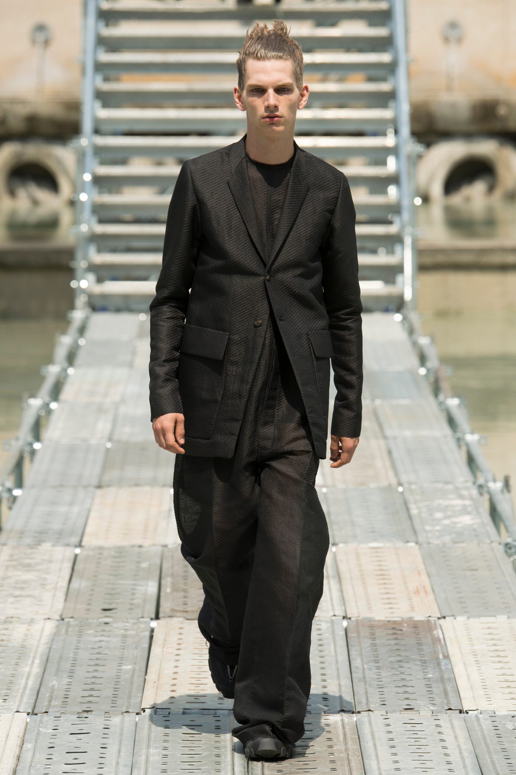 Rick Owens S/S 18 Menswear Look 31