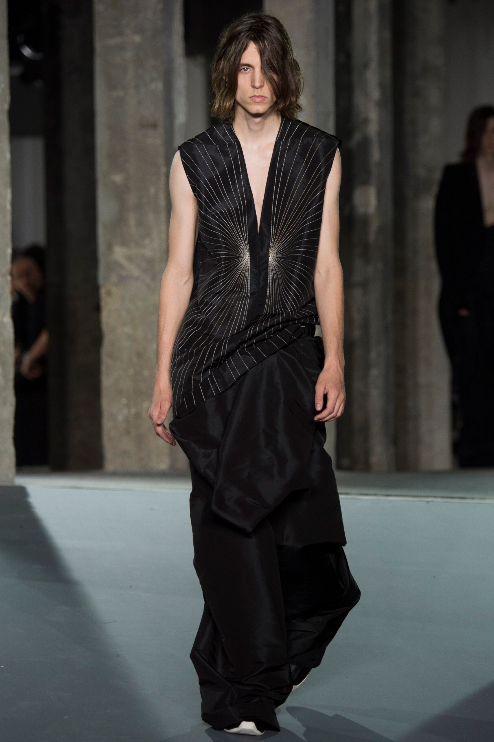 Rick Owens S/S 17 Menswear Look 31