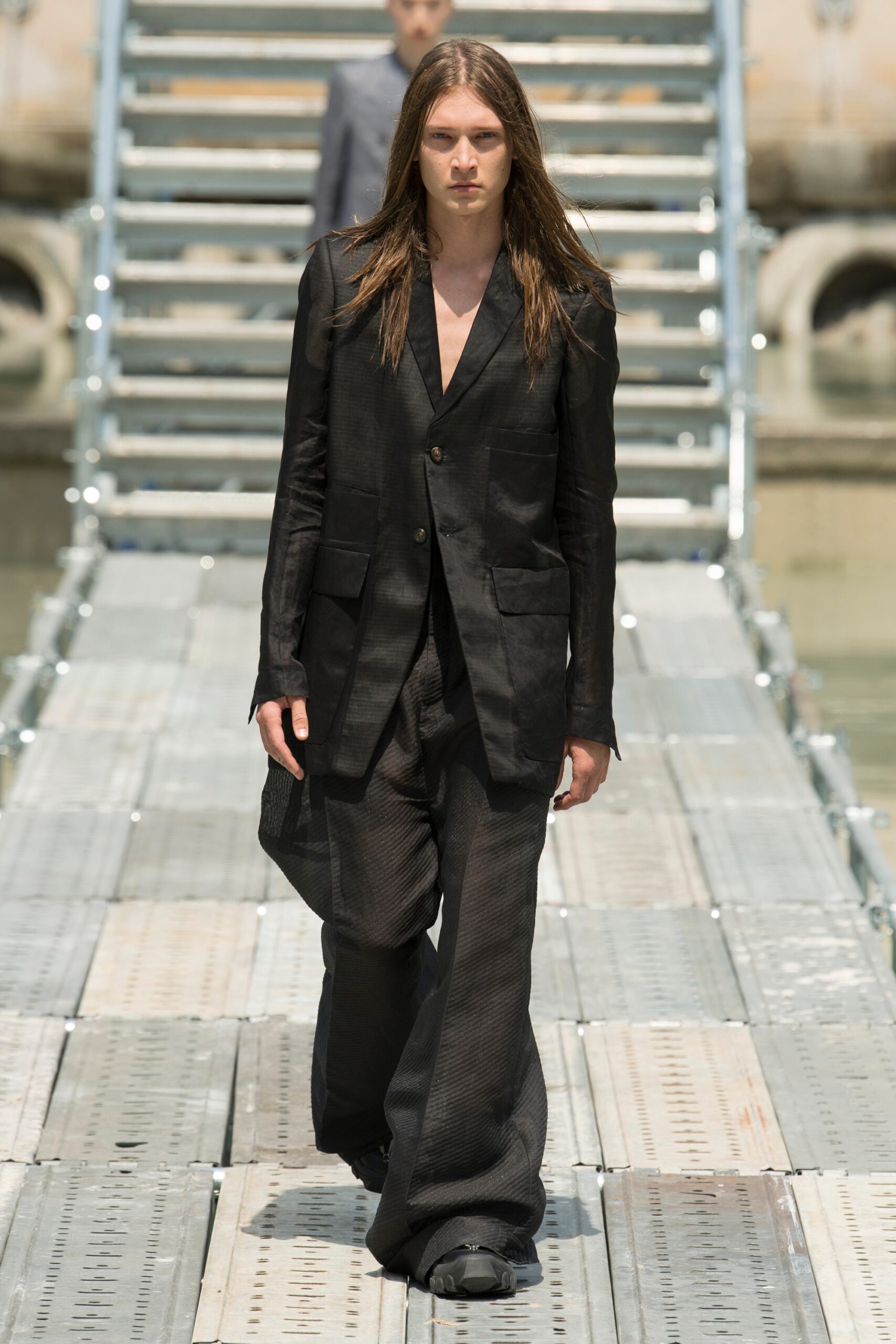Rick Owens S/S 18 Menswear Look 33