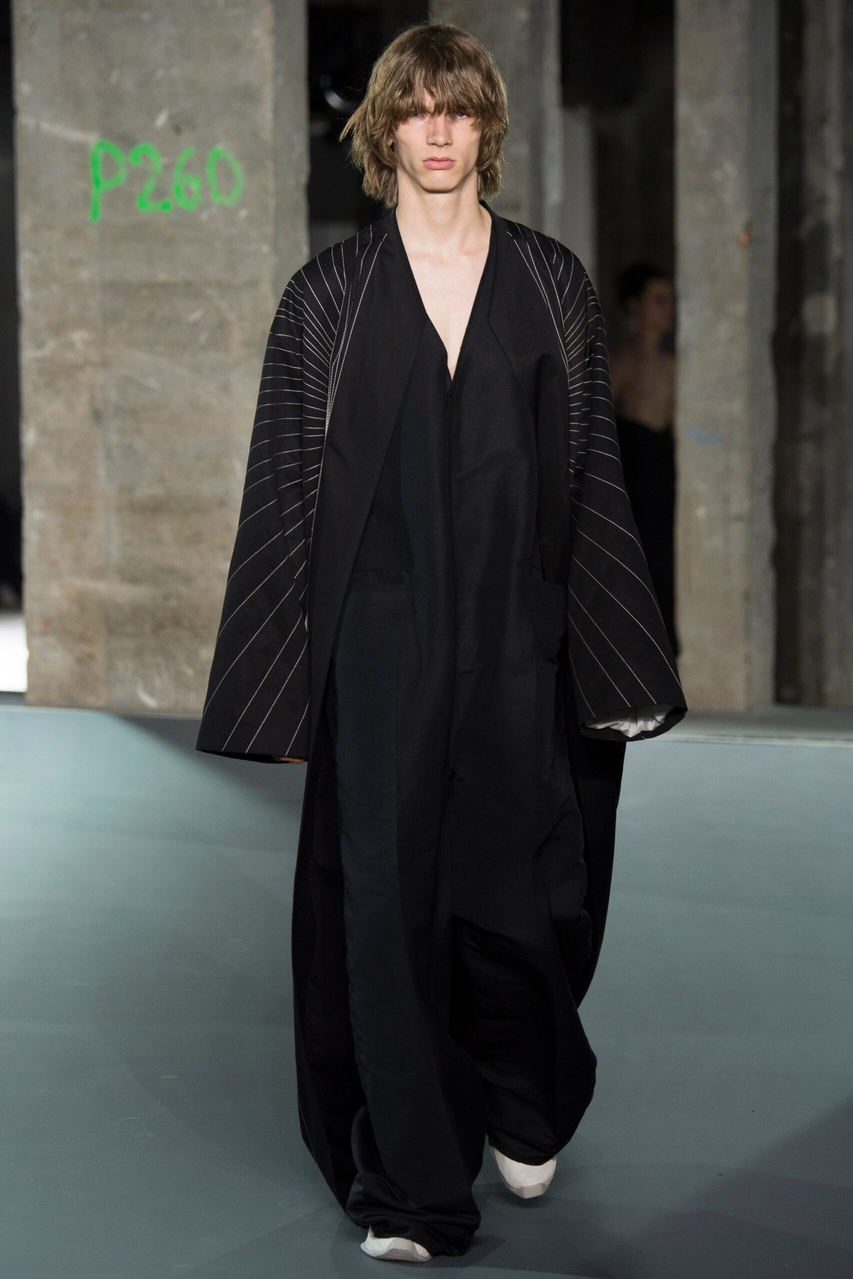 Rick Owens S/S 17 Menswear Look 33