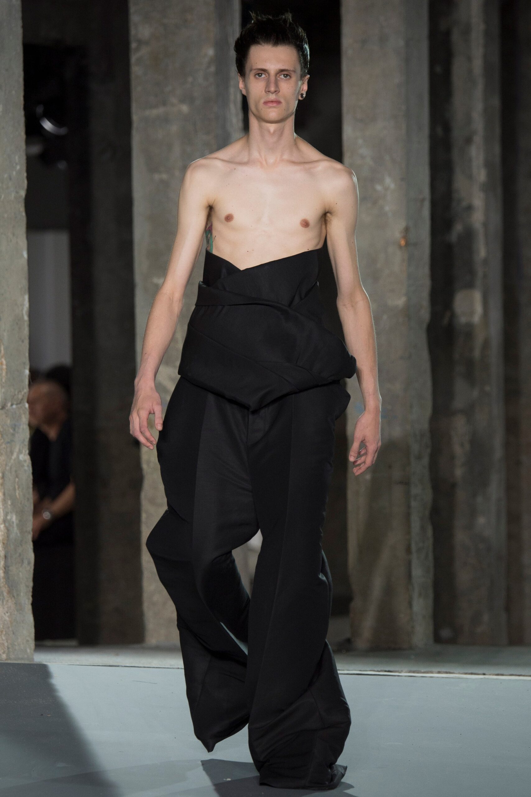 Rick Owens S/S 17 Menswear Look 34