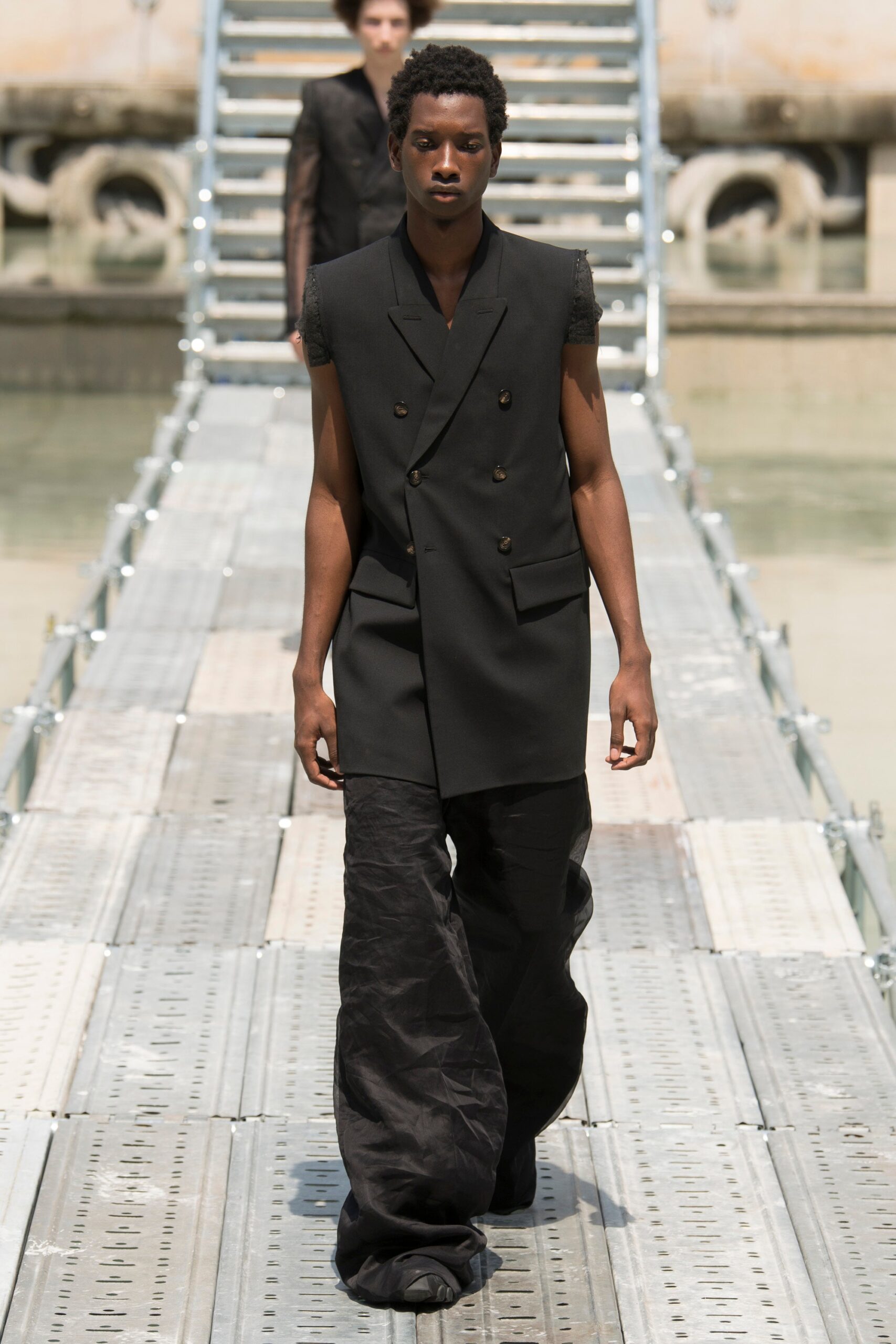 Rick Owens S/S 18 Menswear Look 39