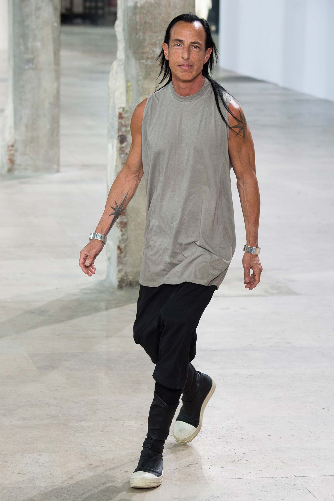 Rick Owens S/S 16 Menswear Look 31