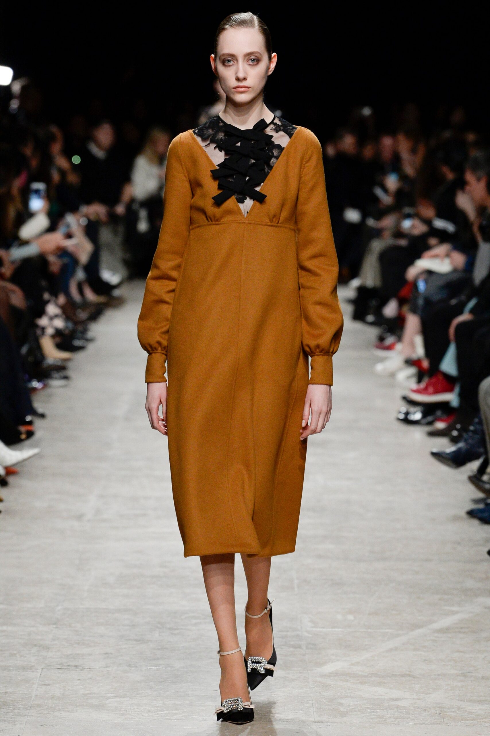 Rochas F/W 17 Look 18