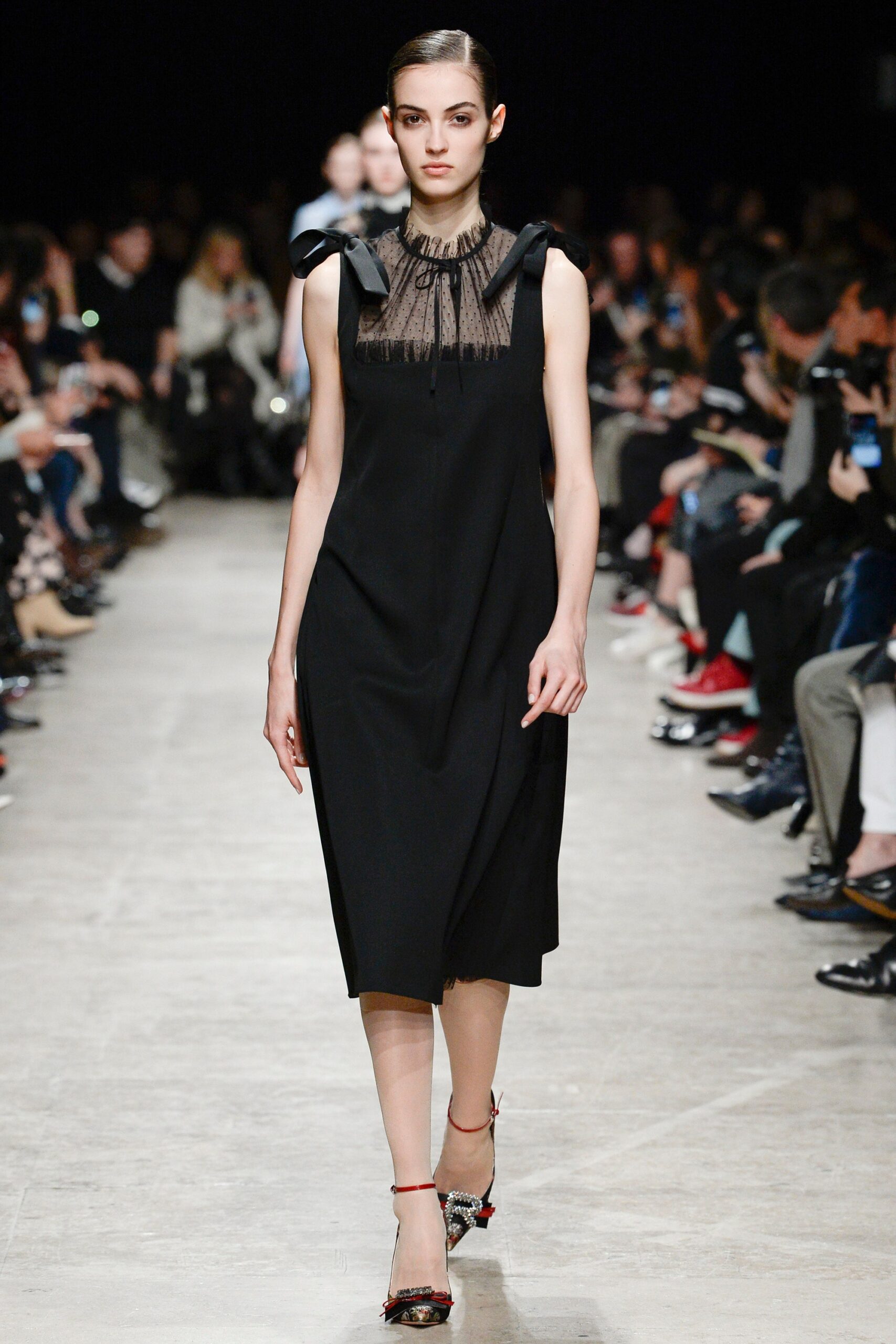 Rochas F/W 17 Look 22