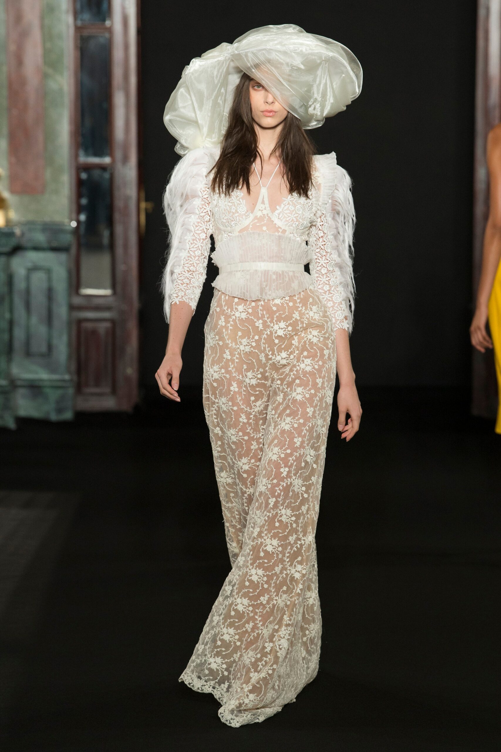 Ronald van der Kemp F/W 18 Couture Look 2