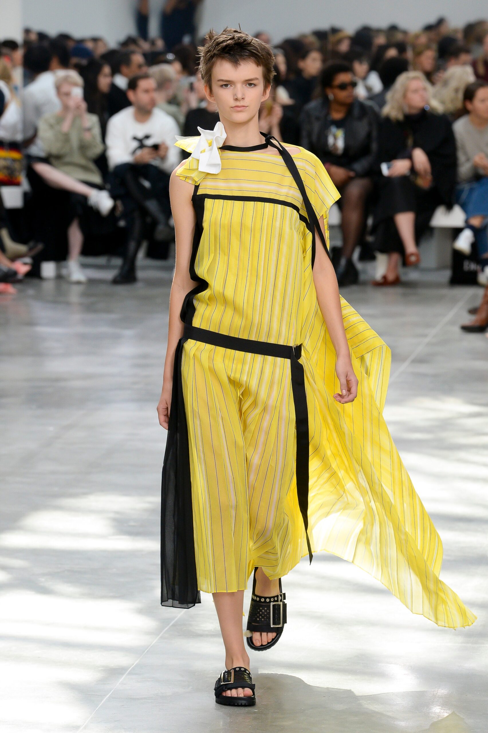 Sacai S/S 19 Look 7