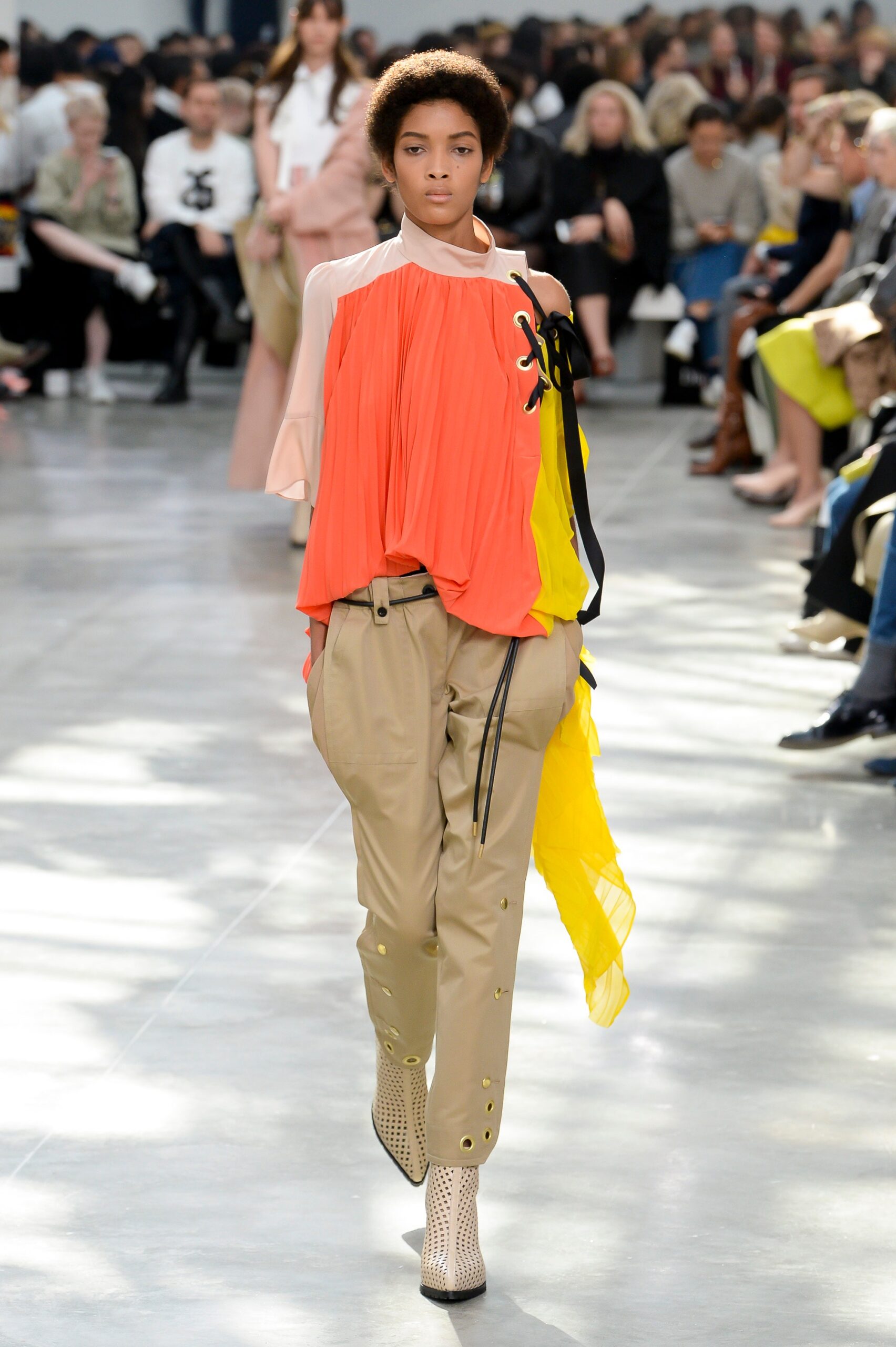 Sacai S/S 19 Look 9