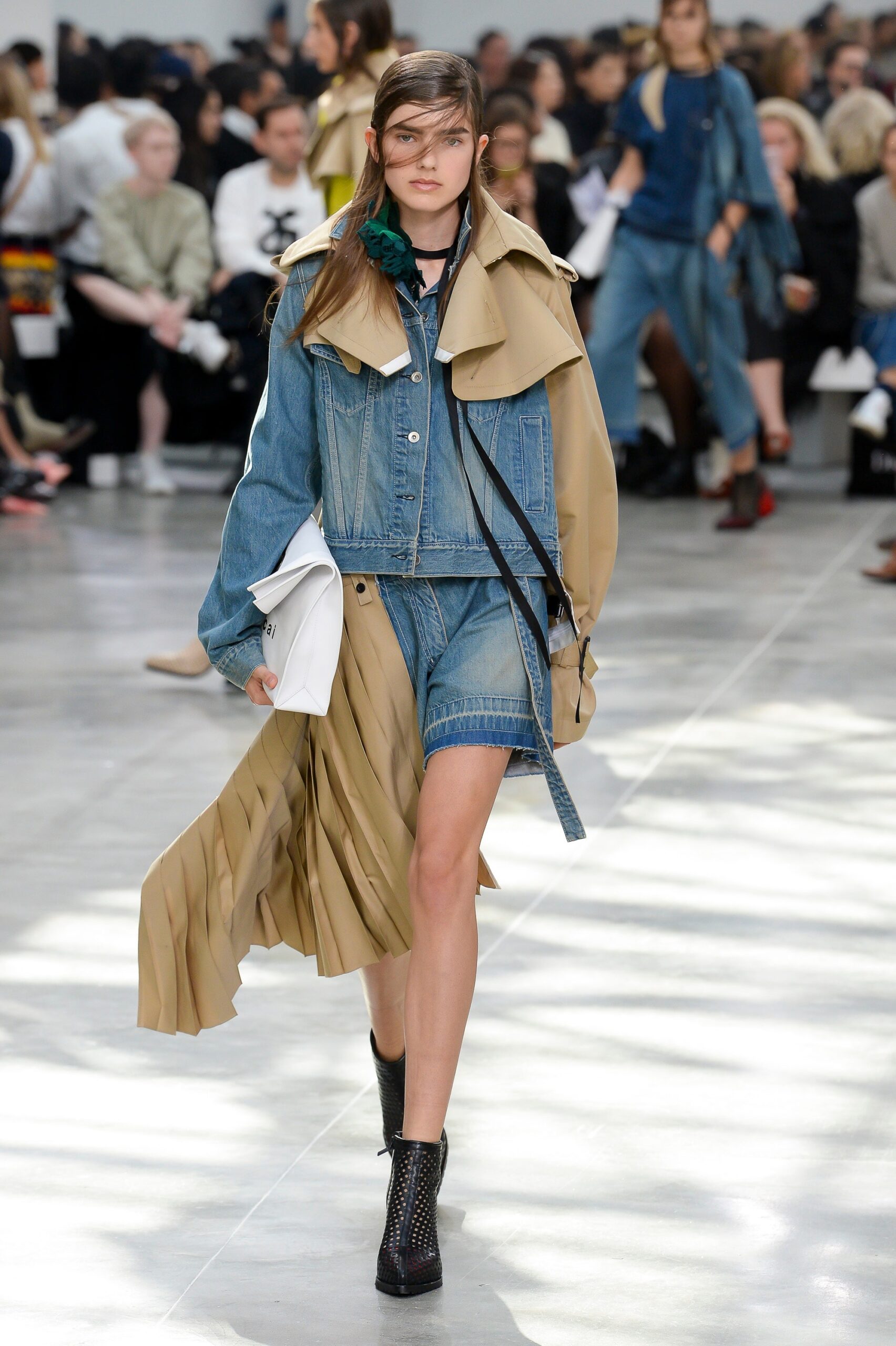 Sacai S/S 19 Look 13
