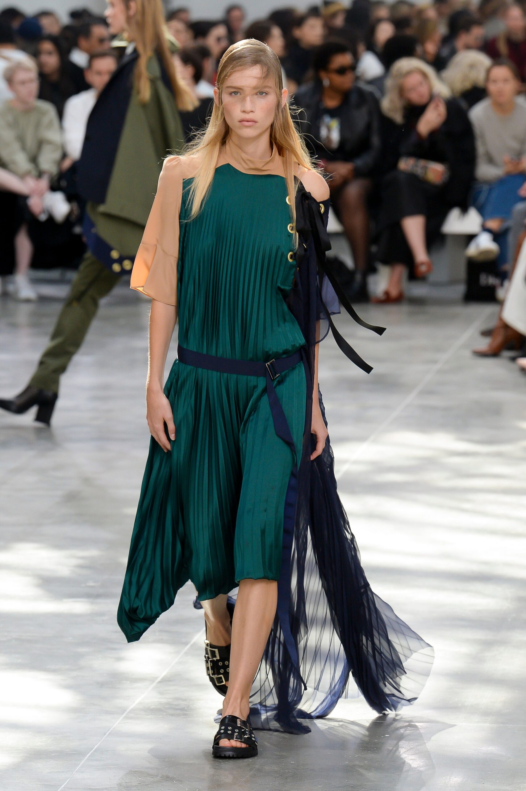 Sacai S/S 19 Look 21