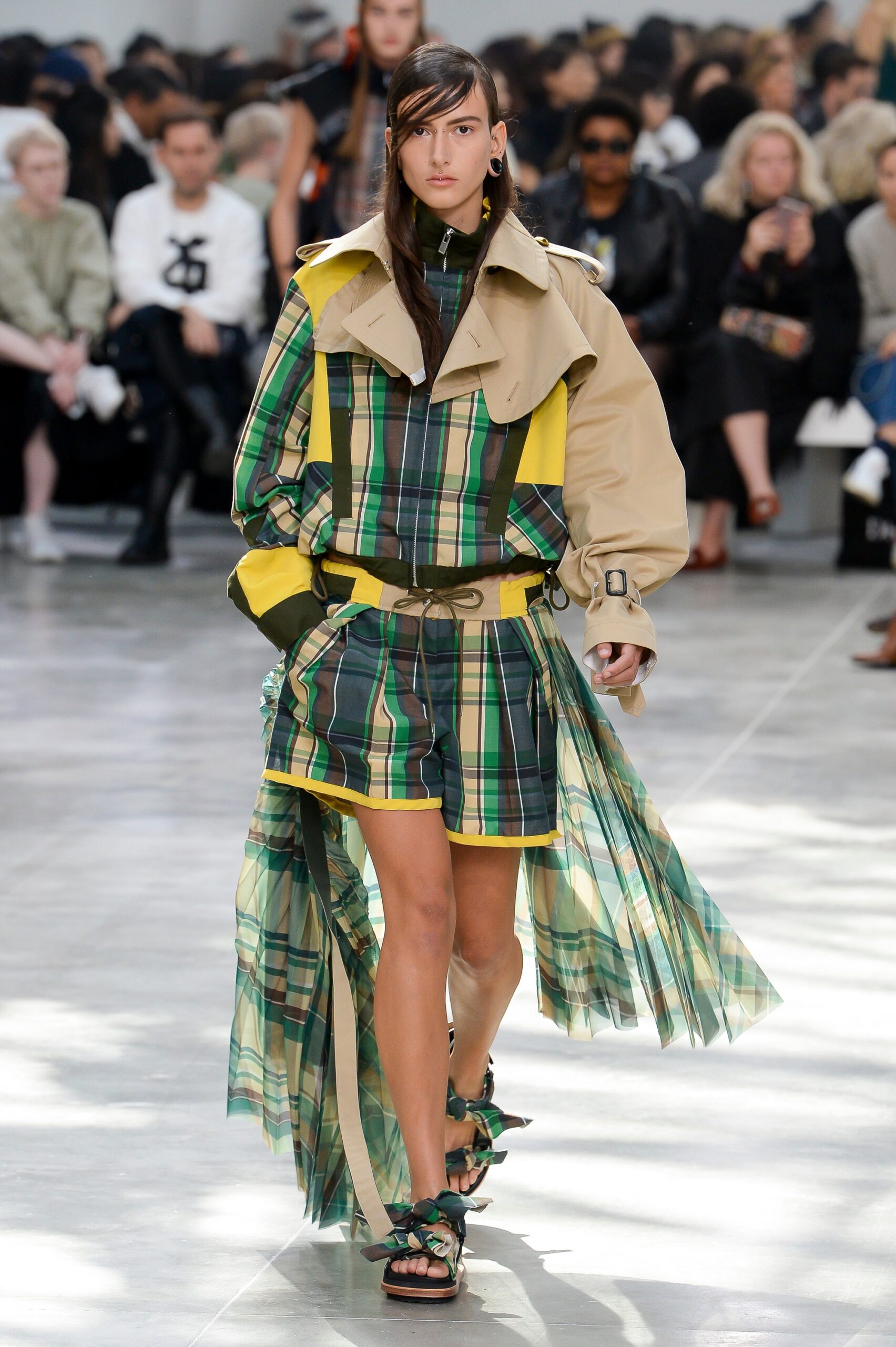 Sacai S/S 19 Look 24
