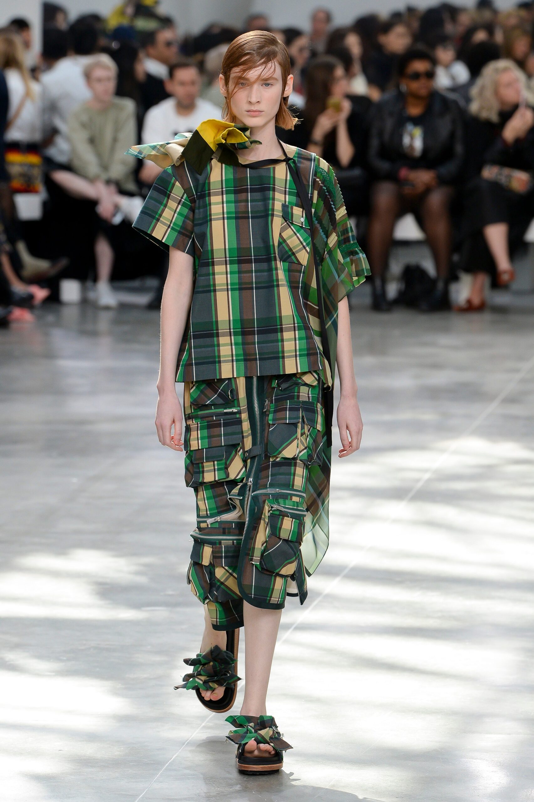 Sacai S/S 19 Look 30