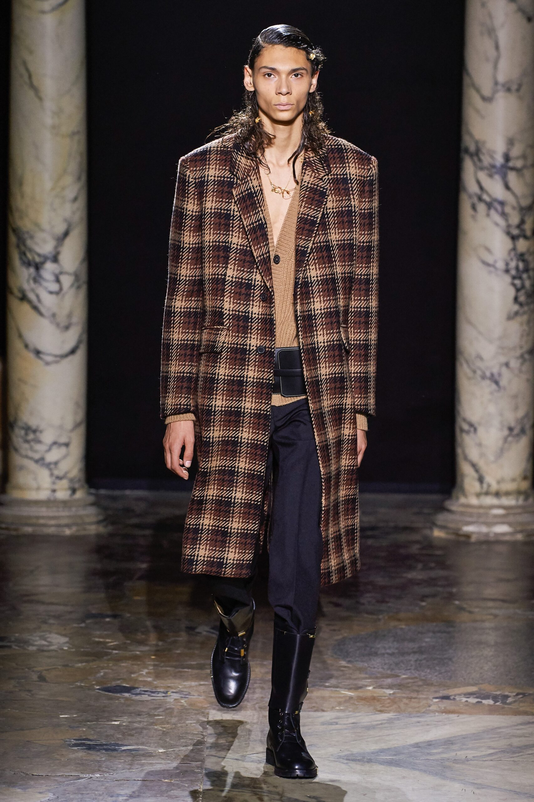 Rochas F/W 20 Menswear Look 1