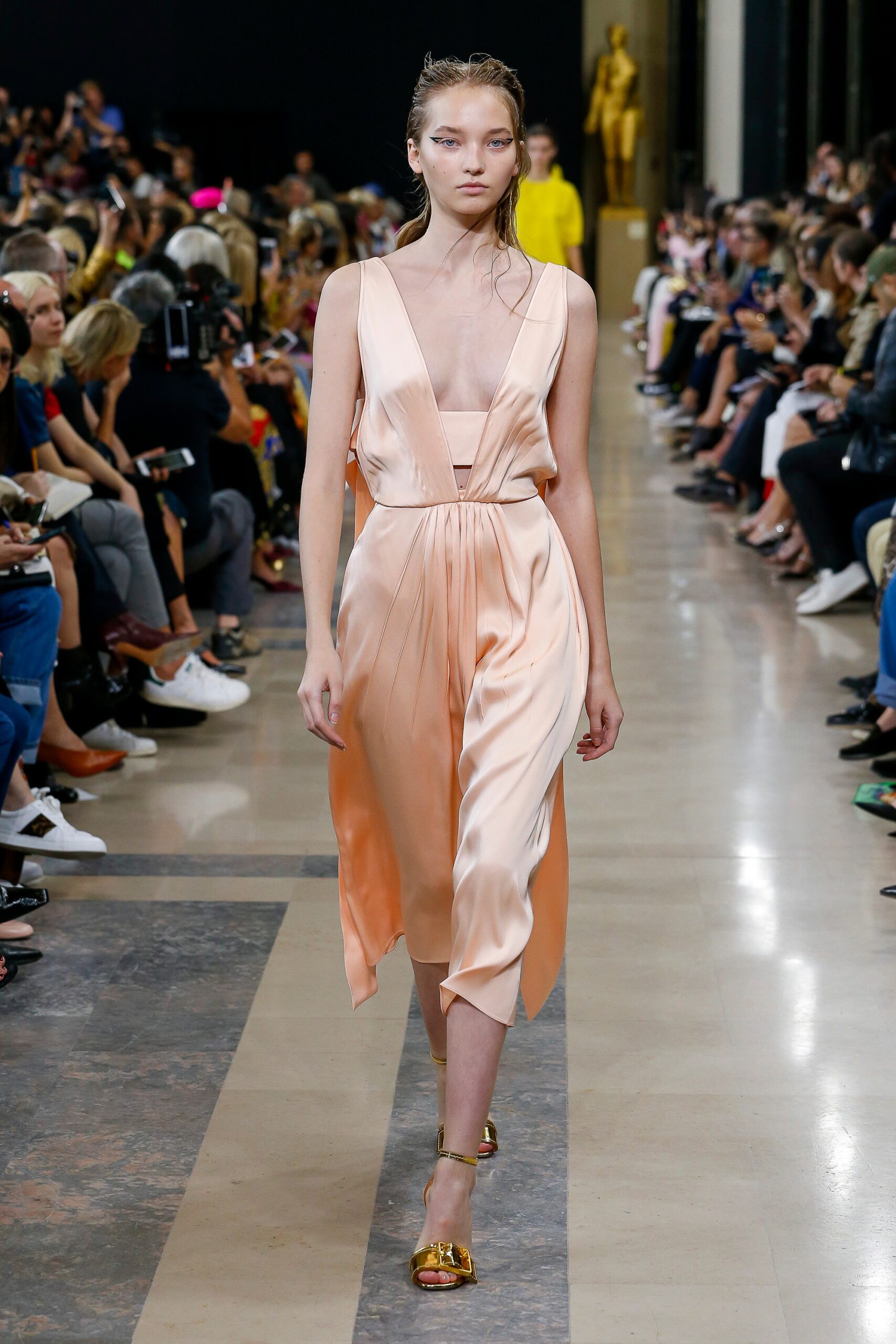 Rochas S/S 19 Look 8