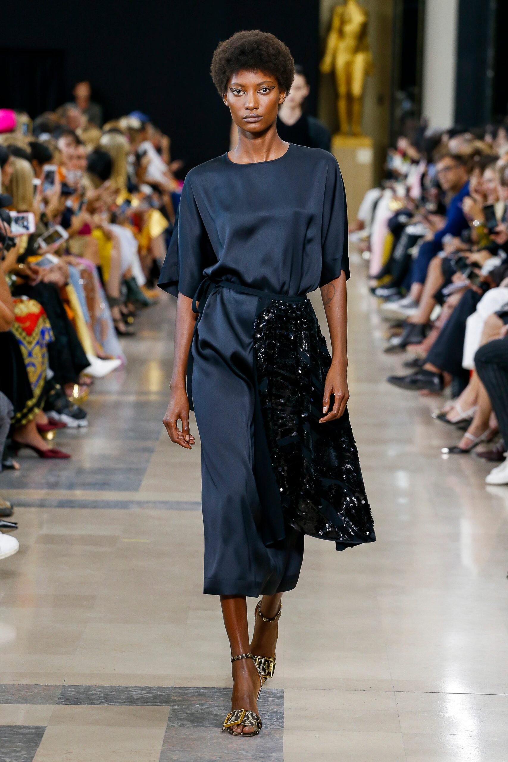 Rochas S/S 19 Look 15