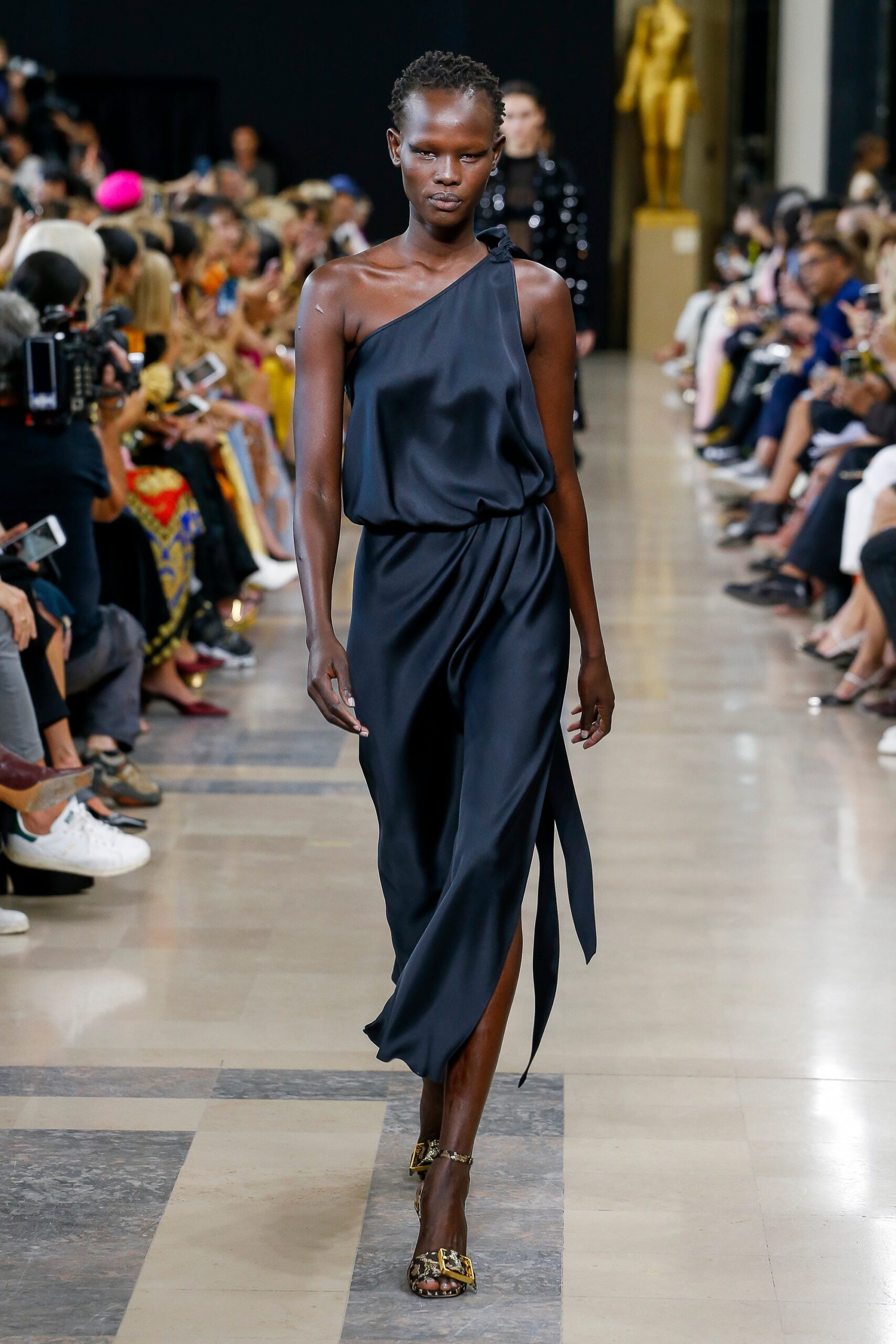 Rochas S/S 19 Look 17
