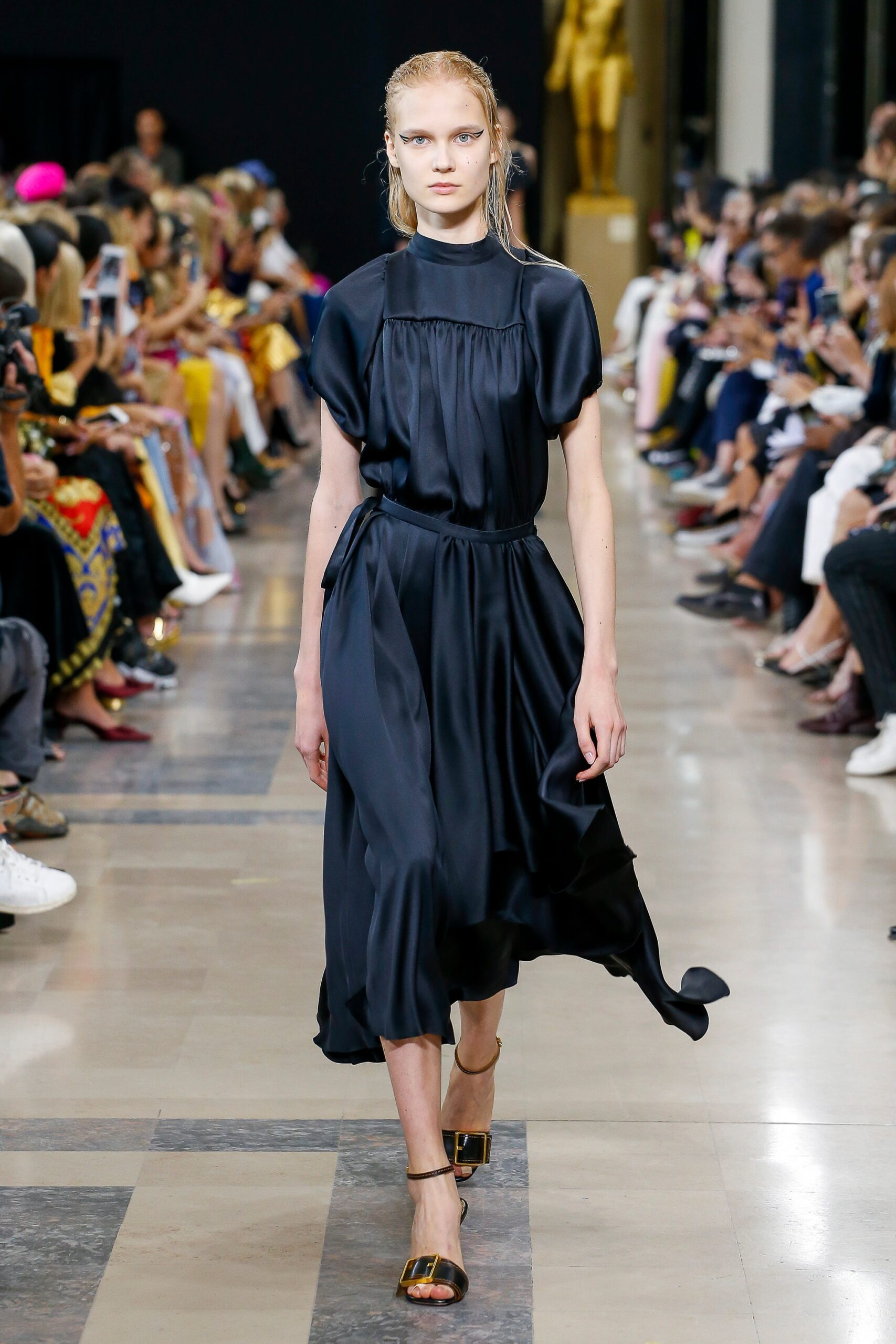 Rochas S/S 19 Look 25
